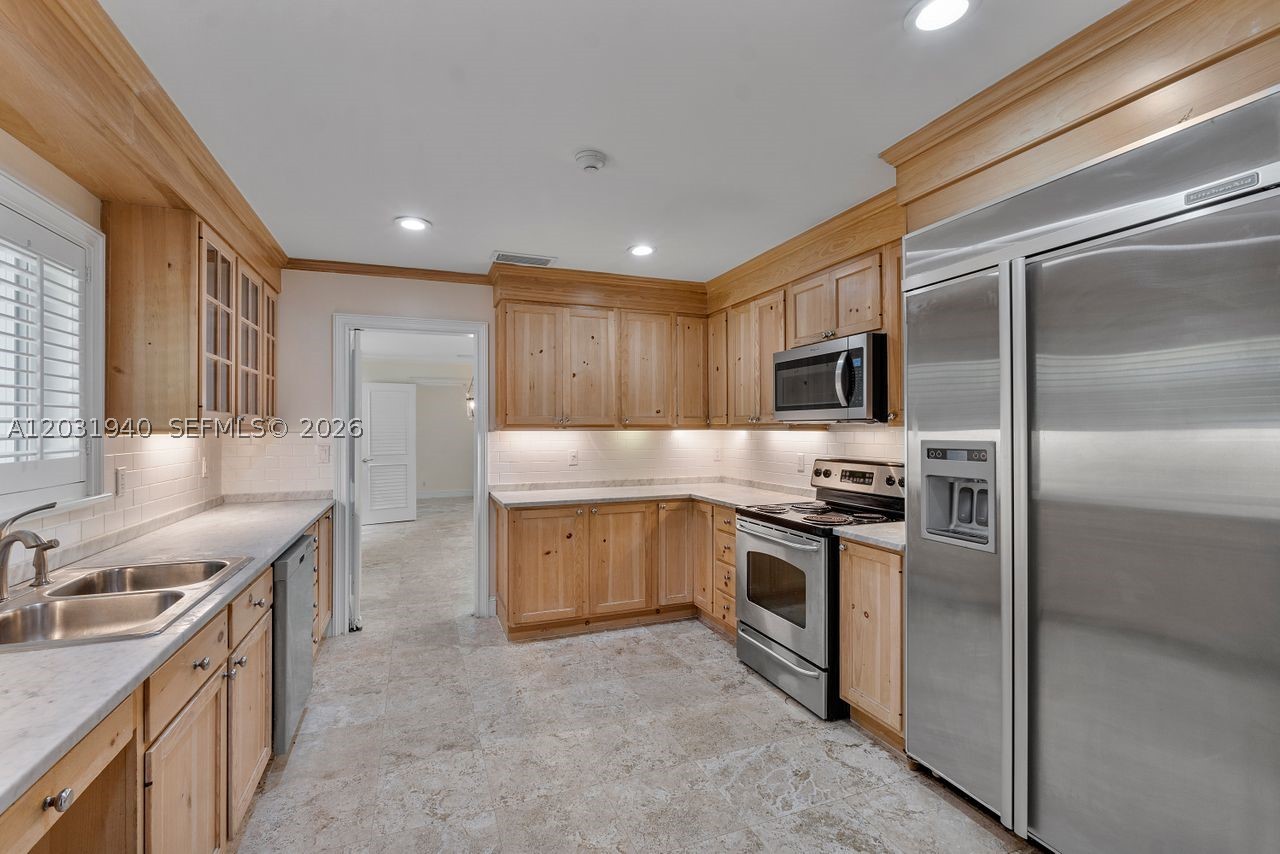 1037 Alfonso Ave, Coral Gables FL 33146