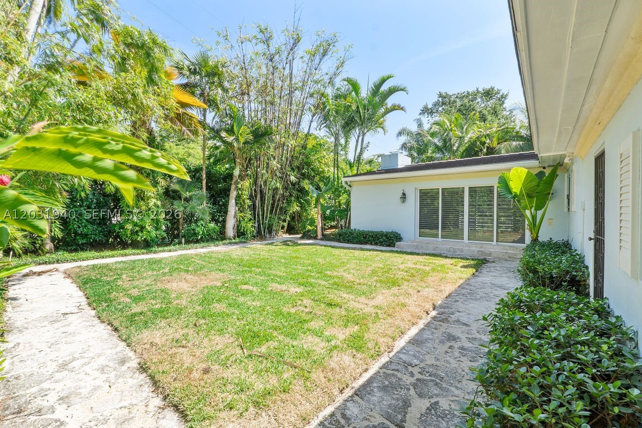 1037 Alfonso Ave, Coral Gables FL 33146