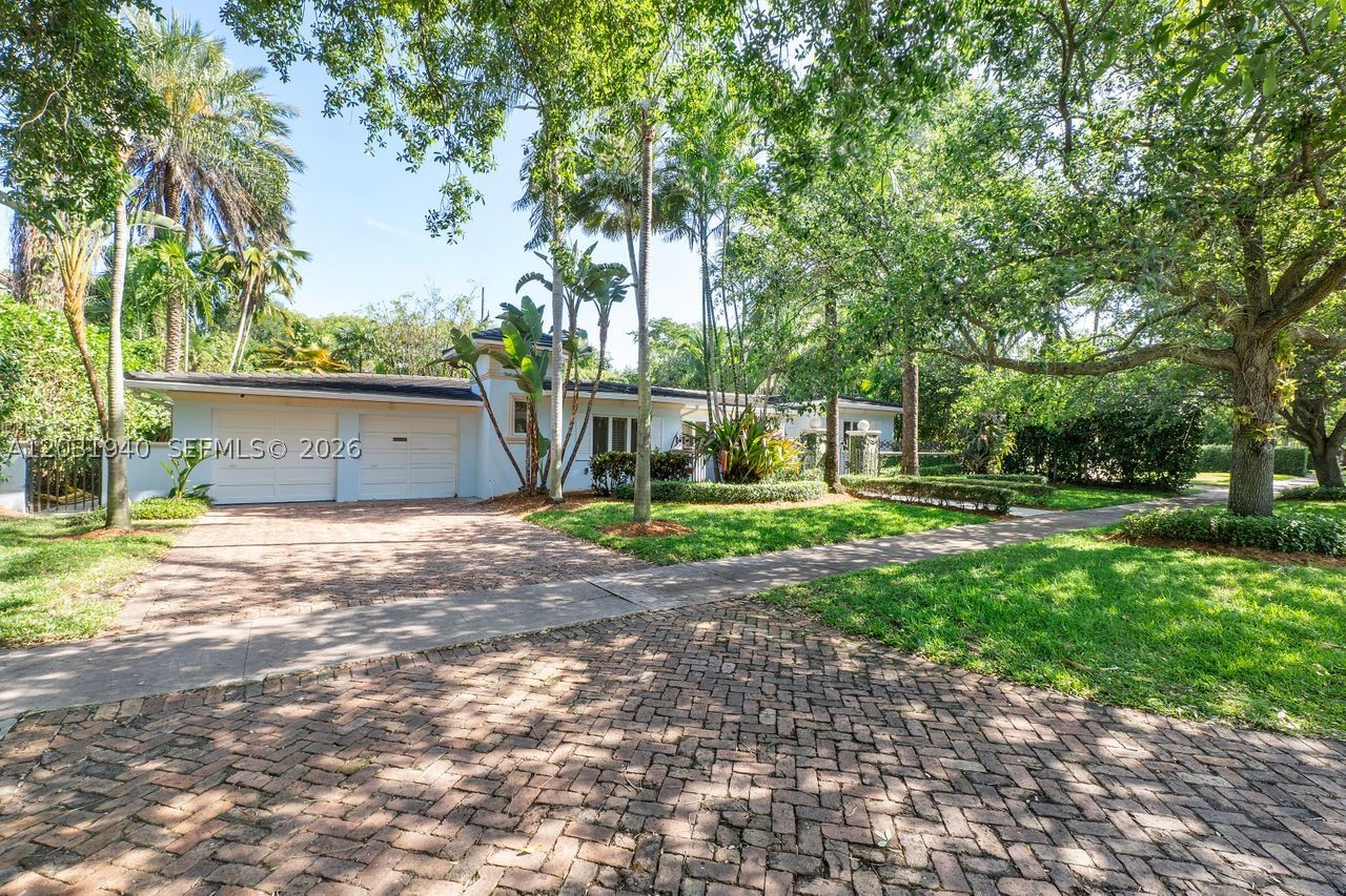 1037 Alfonso Ave, Coral Gables FL 33146