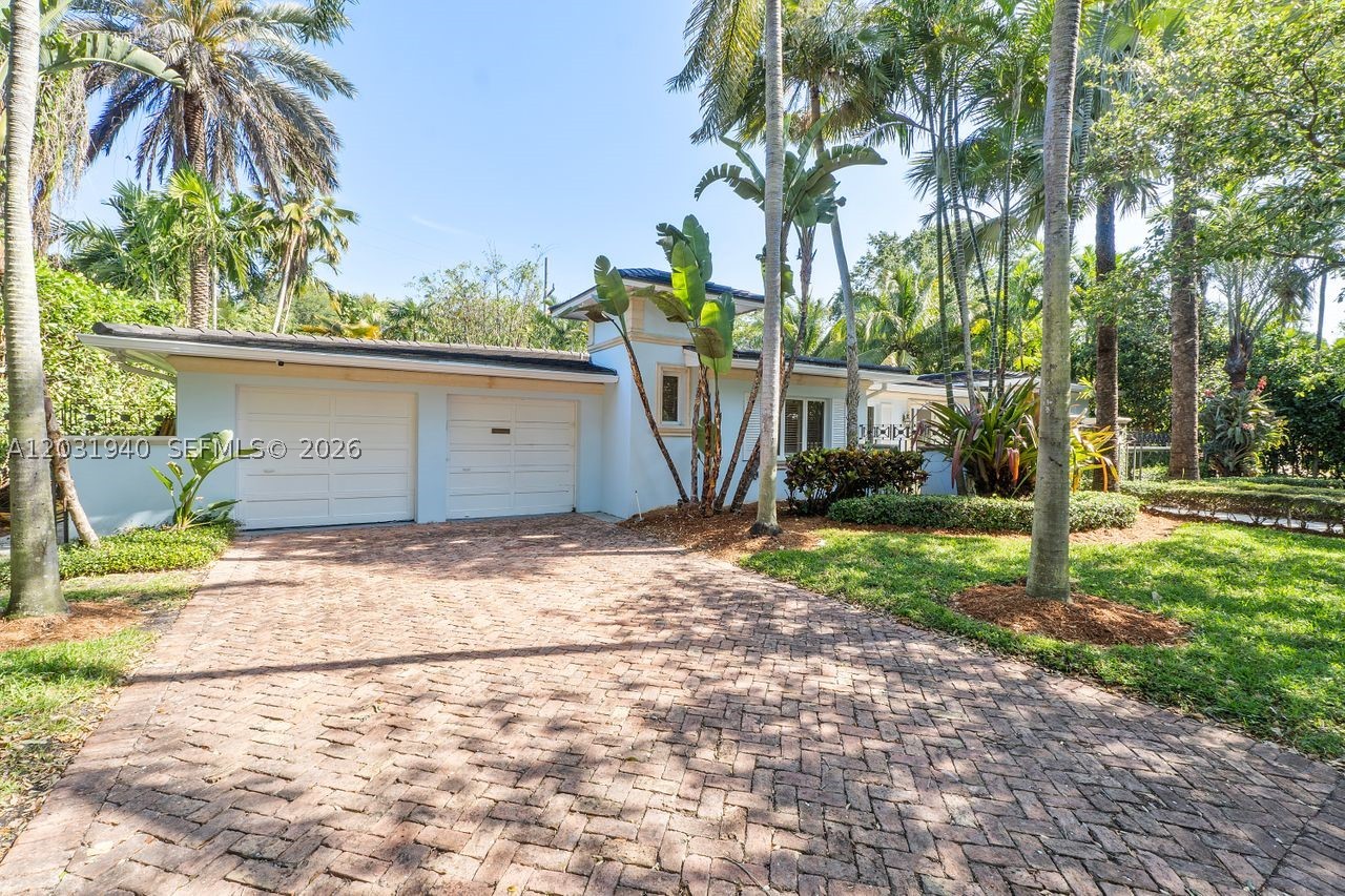 1037 Alfonso Ave, Coral Gables FL 33146