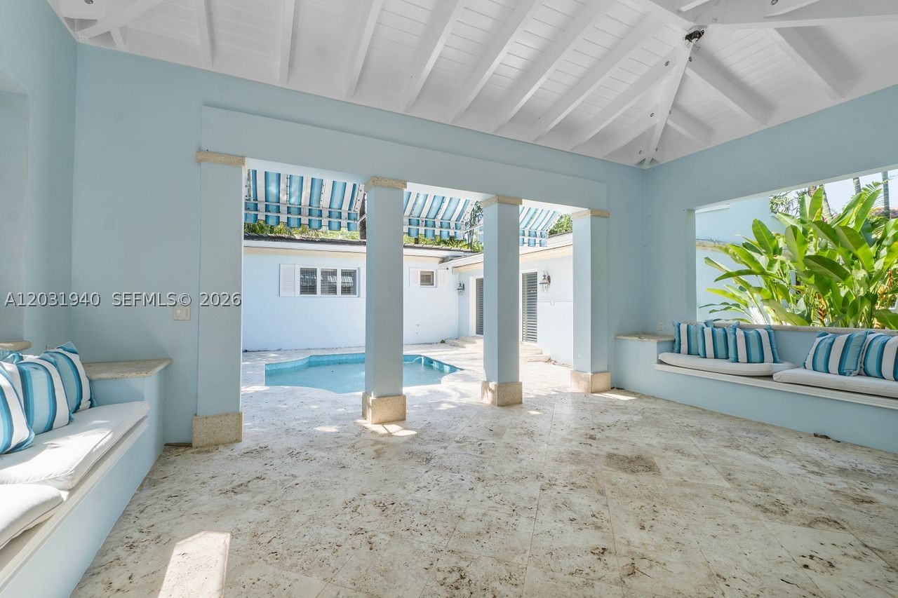 1037 Alfonso Ave, Coral Gables FL 33146