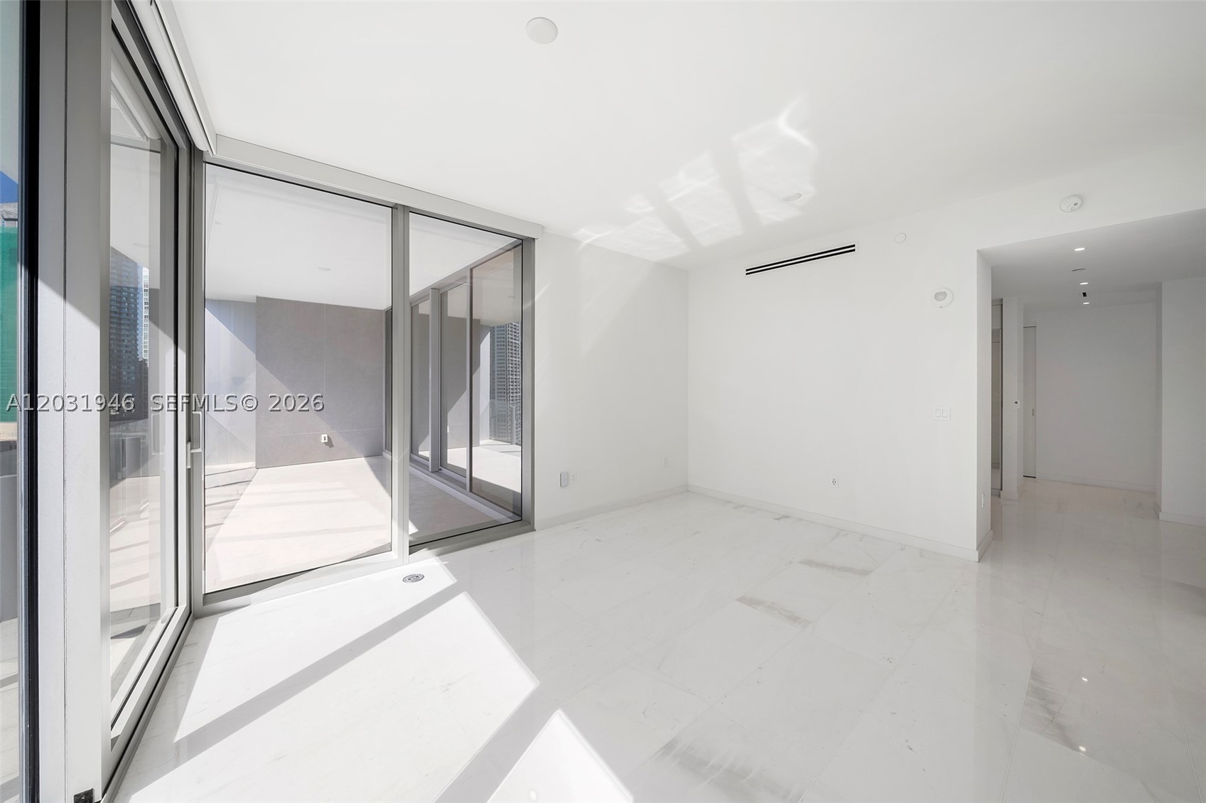 300 Biscayne Blvd Way #1904C, Miami FL 33131