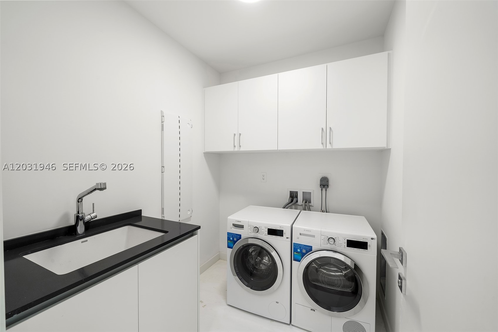 300 Biscayne Blvd Way #1904C, Miami FL 33131