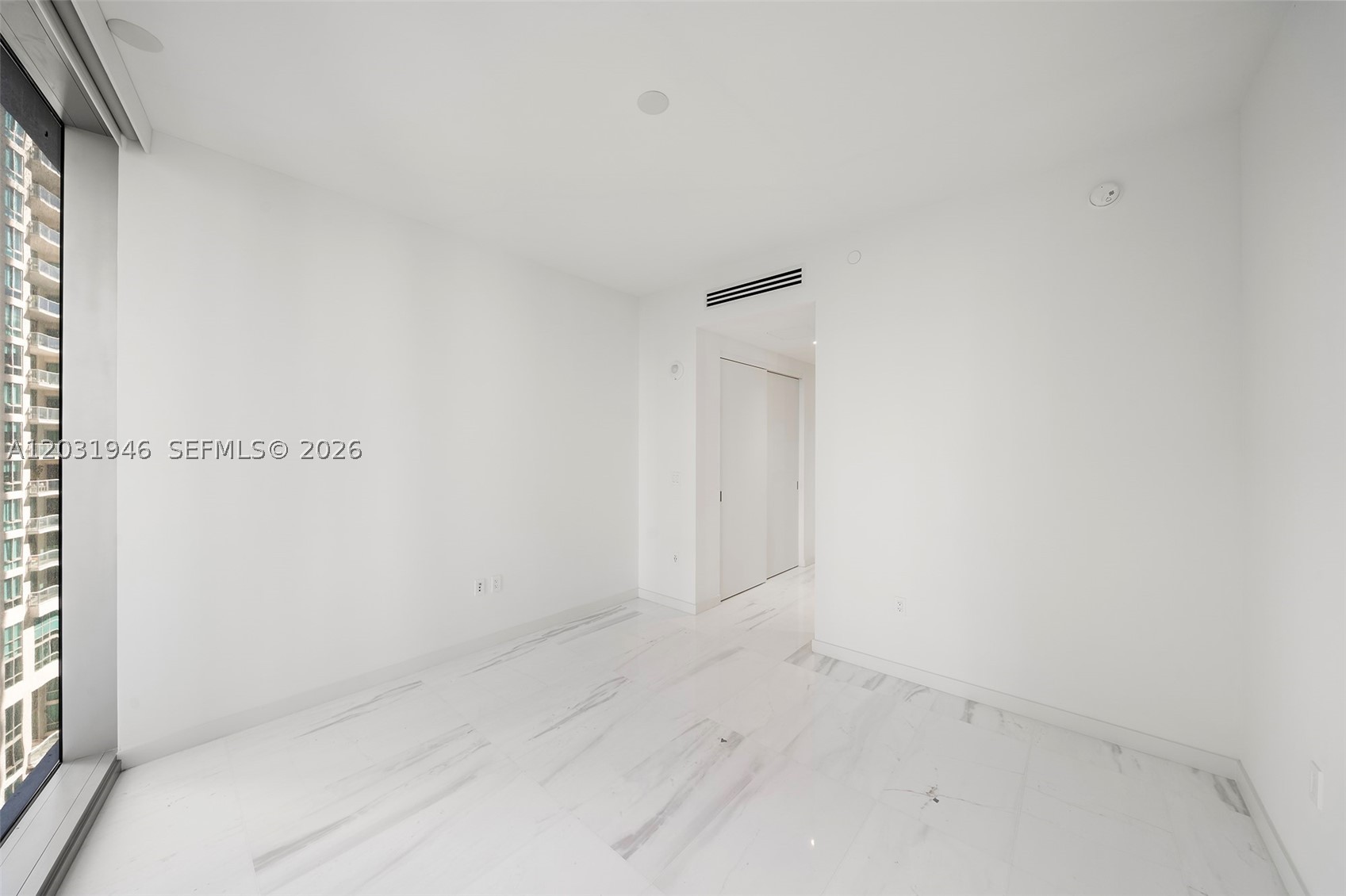 300 Biscayne Blvd Way #1904C, Miami FL 33131