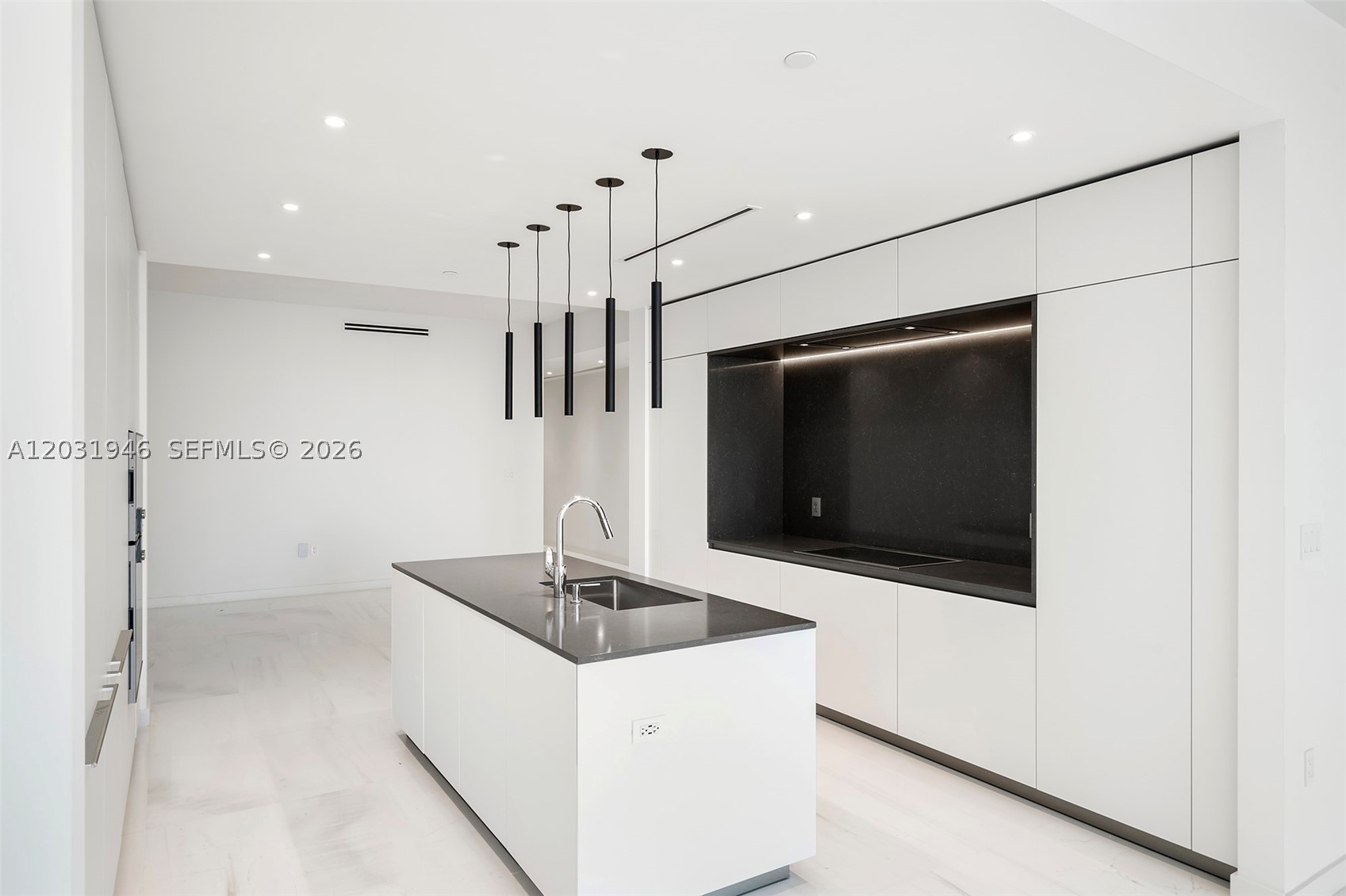 300 Biscayne Blvd Way #1904C, Miami FL 33131