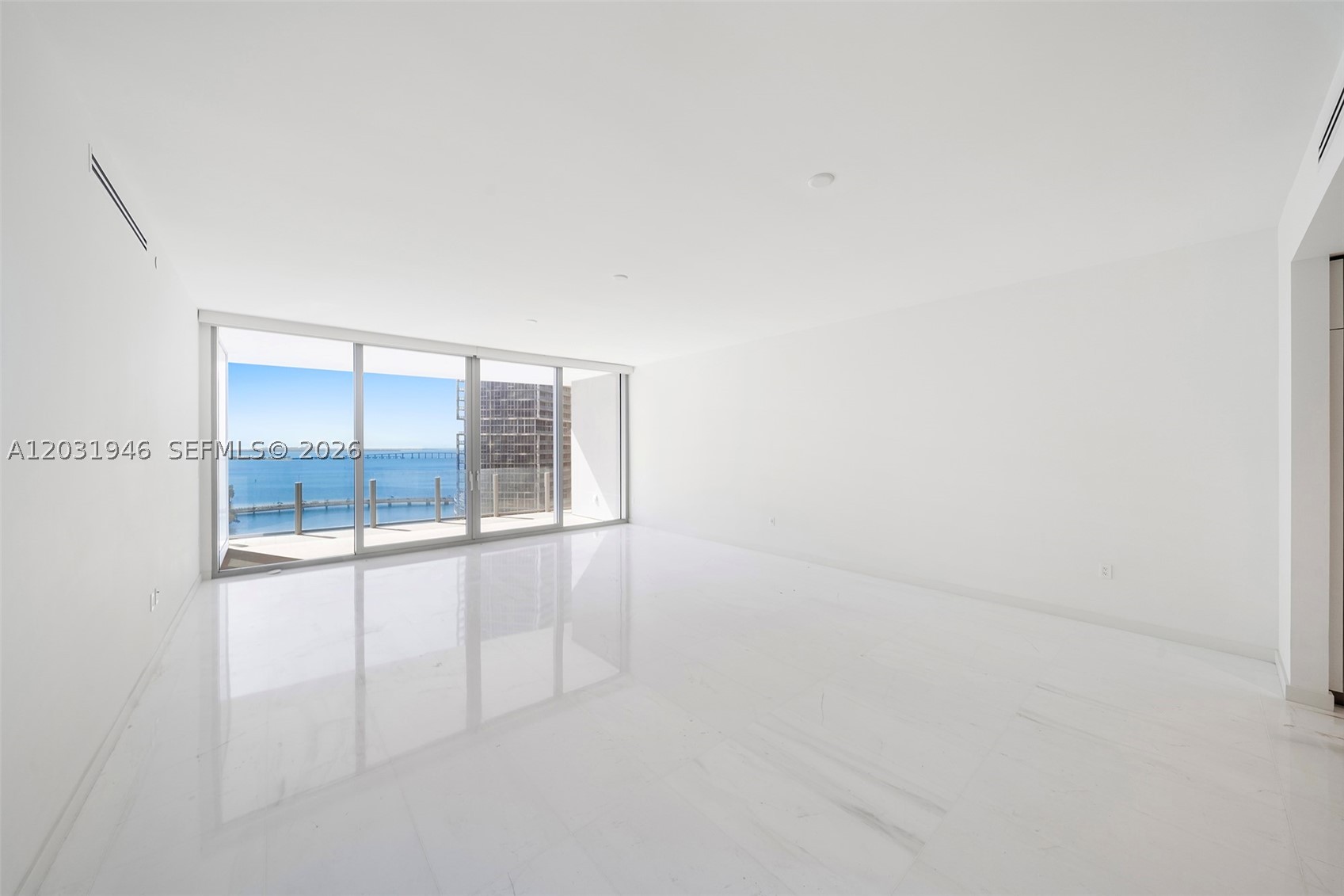 300 Biscayne Blvd Way #1904C, Miami FL 33131