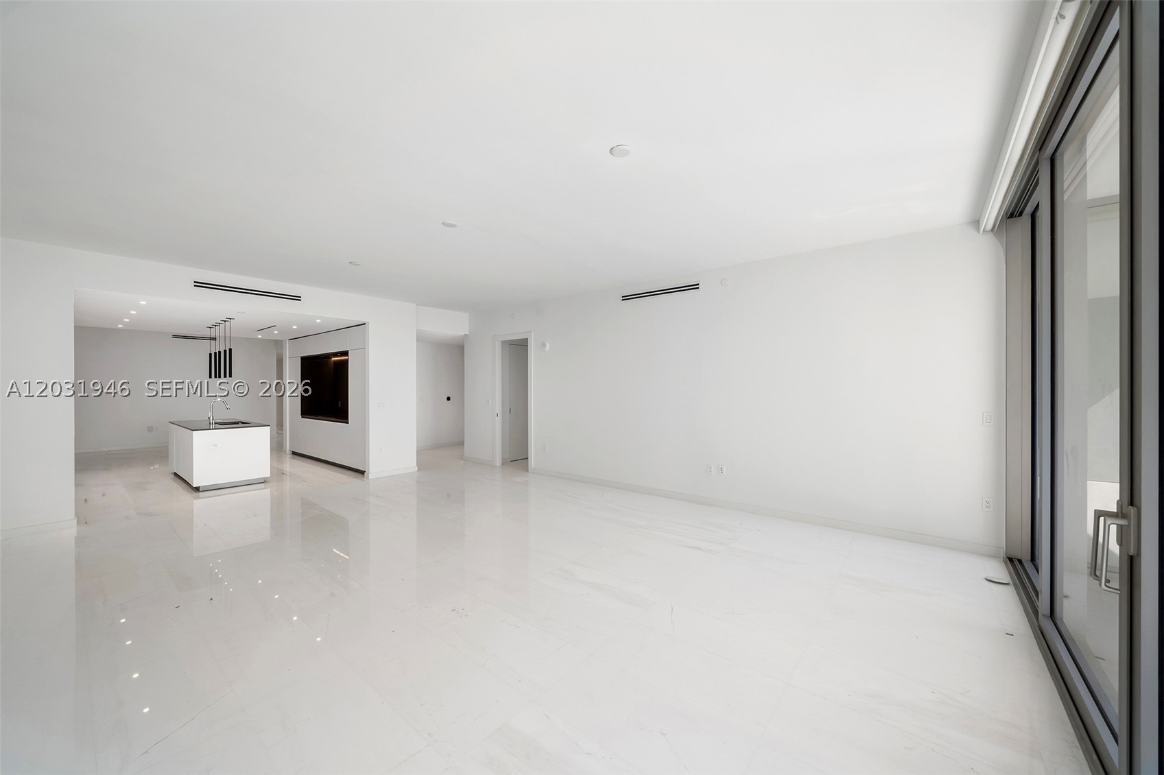 300 Biscayne Blvd Way #1904C, Miami FL 33131