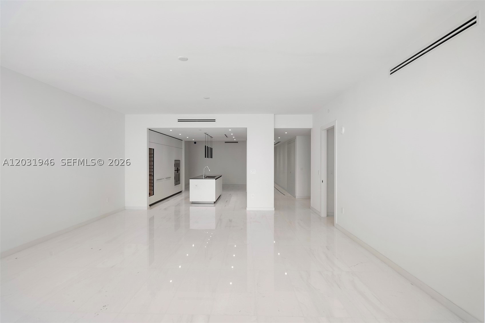 300 Biscayne Blvd Way #1904C, Miami FL 33131