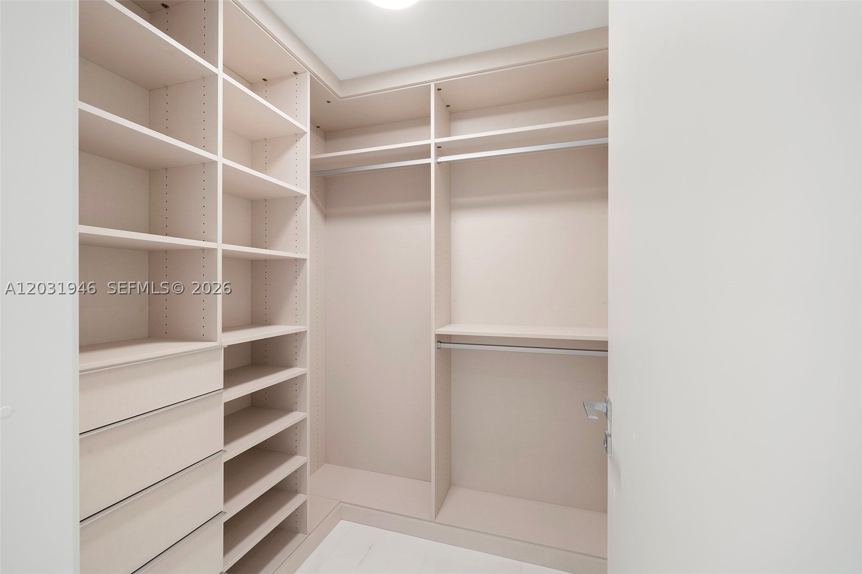 300 Biscayne Blvd Way #1904C, Miami FL 33131
