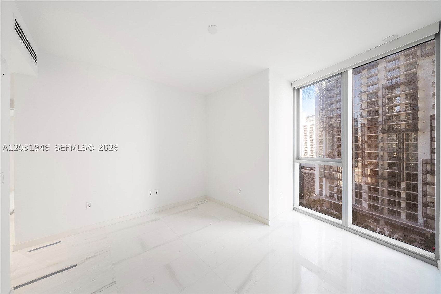 300 Biscayne Blvd Way #1904C, Miami FL 33131