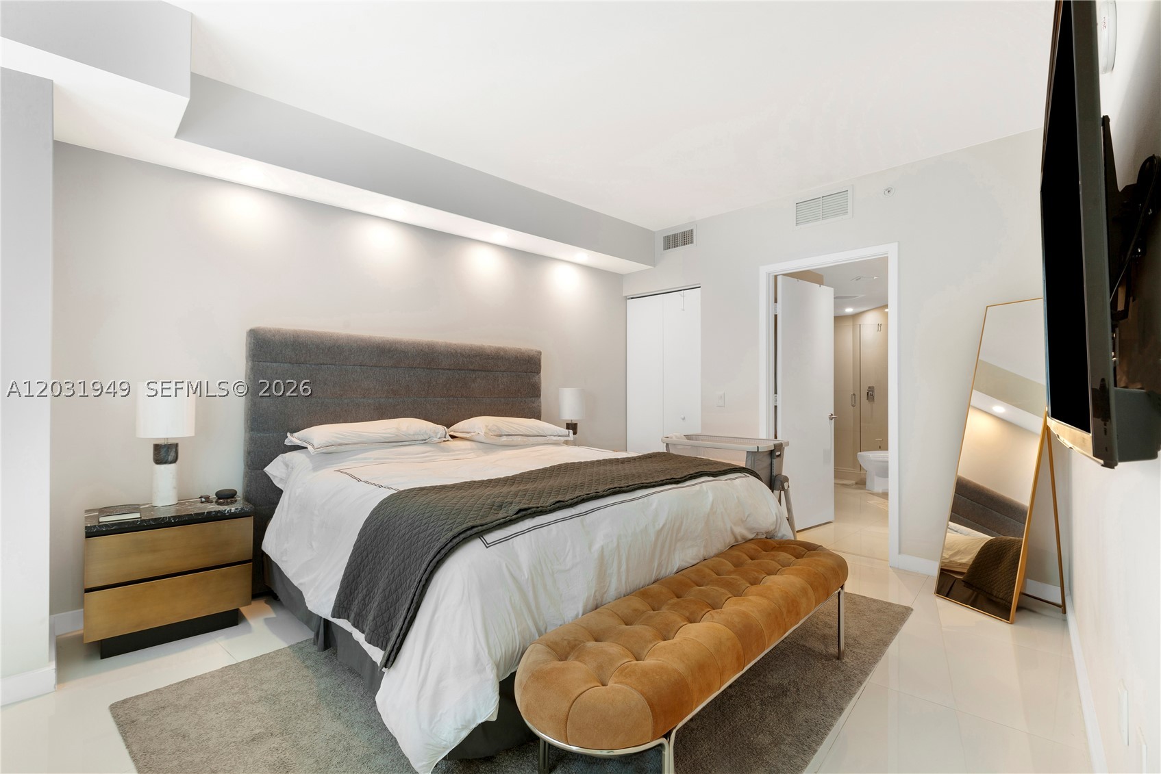 1100 S Miami Ave #3810, Miami FL 33130