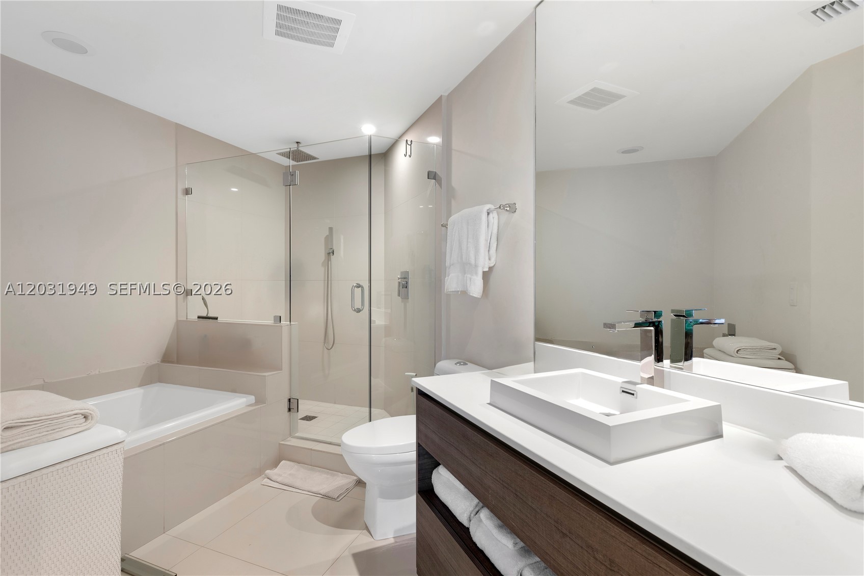 1100 S Miami Ave #3810, Miami FL 33130