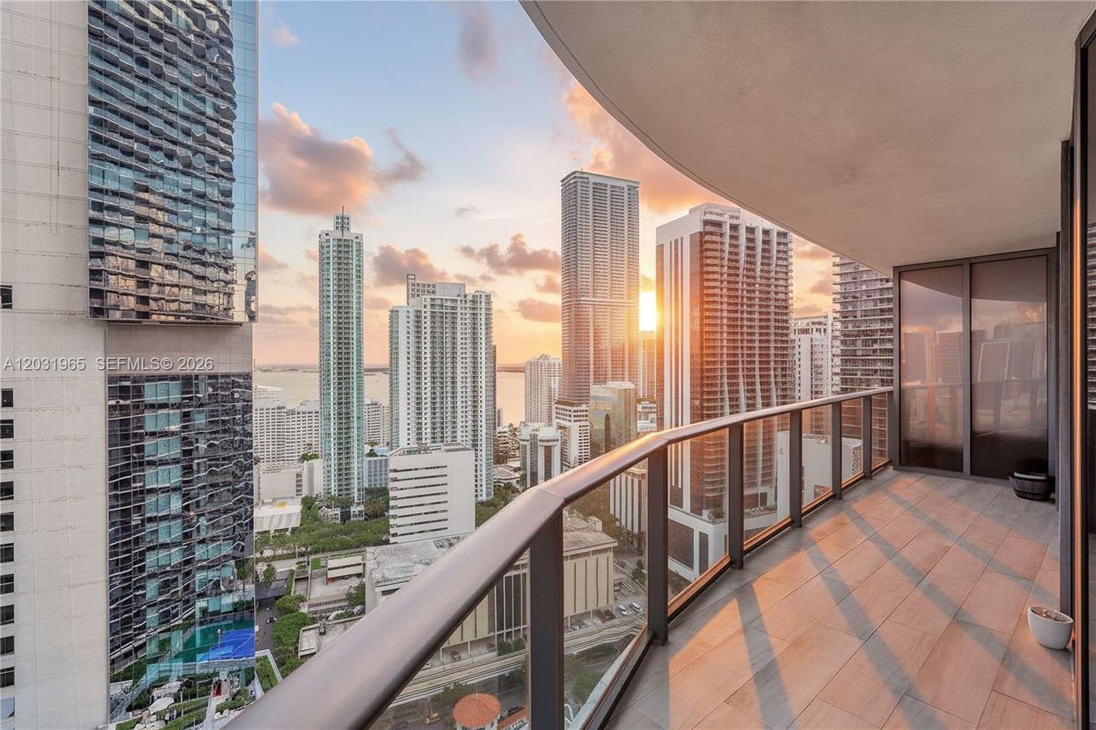 45 SW 9th St #2901, Miami FL 33130