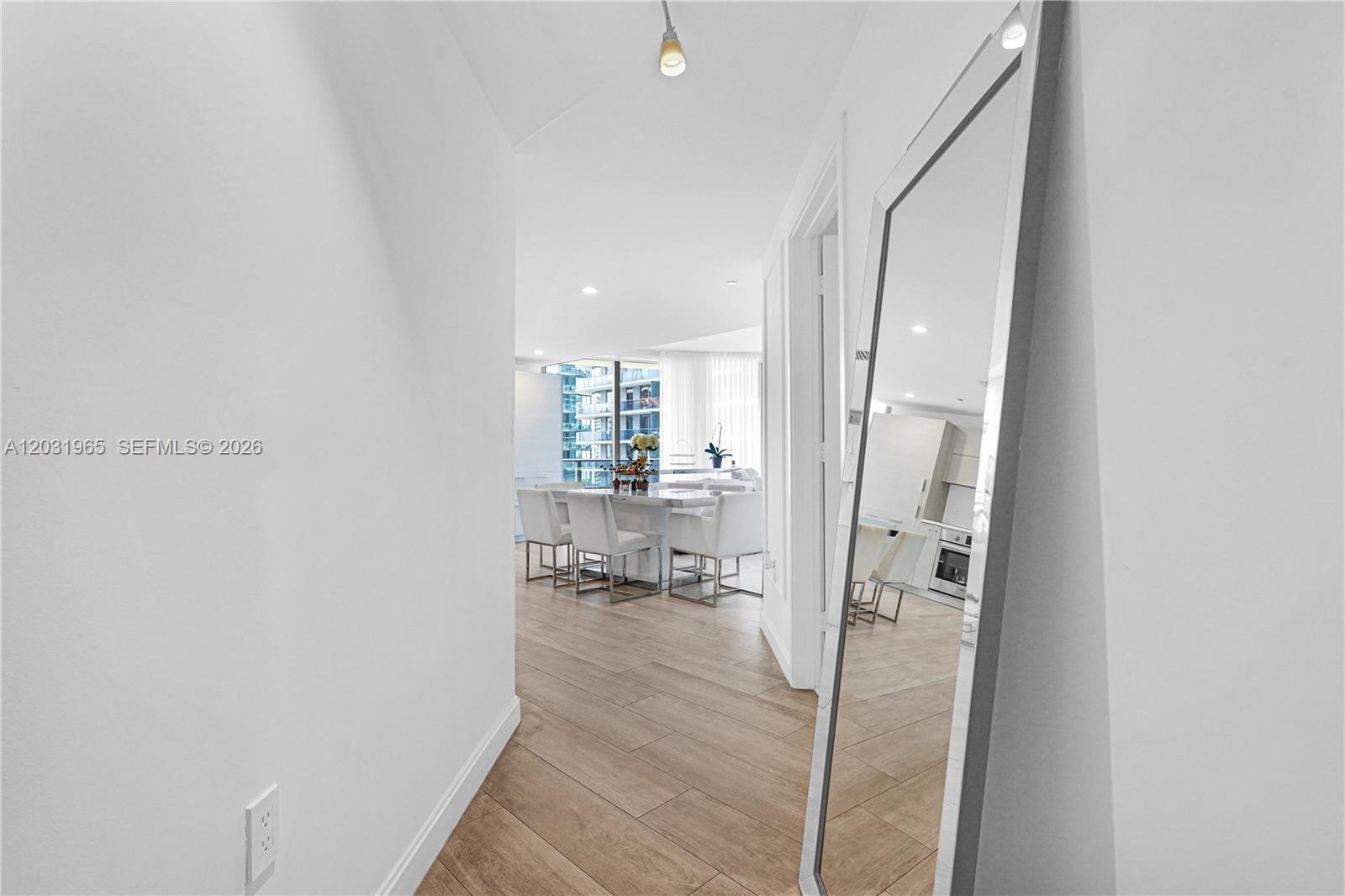 45 SW 9th St #2901, Miami FL 33130