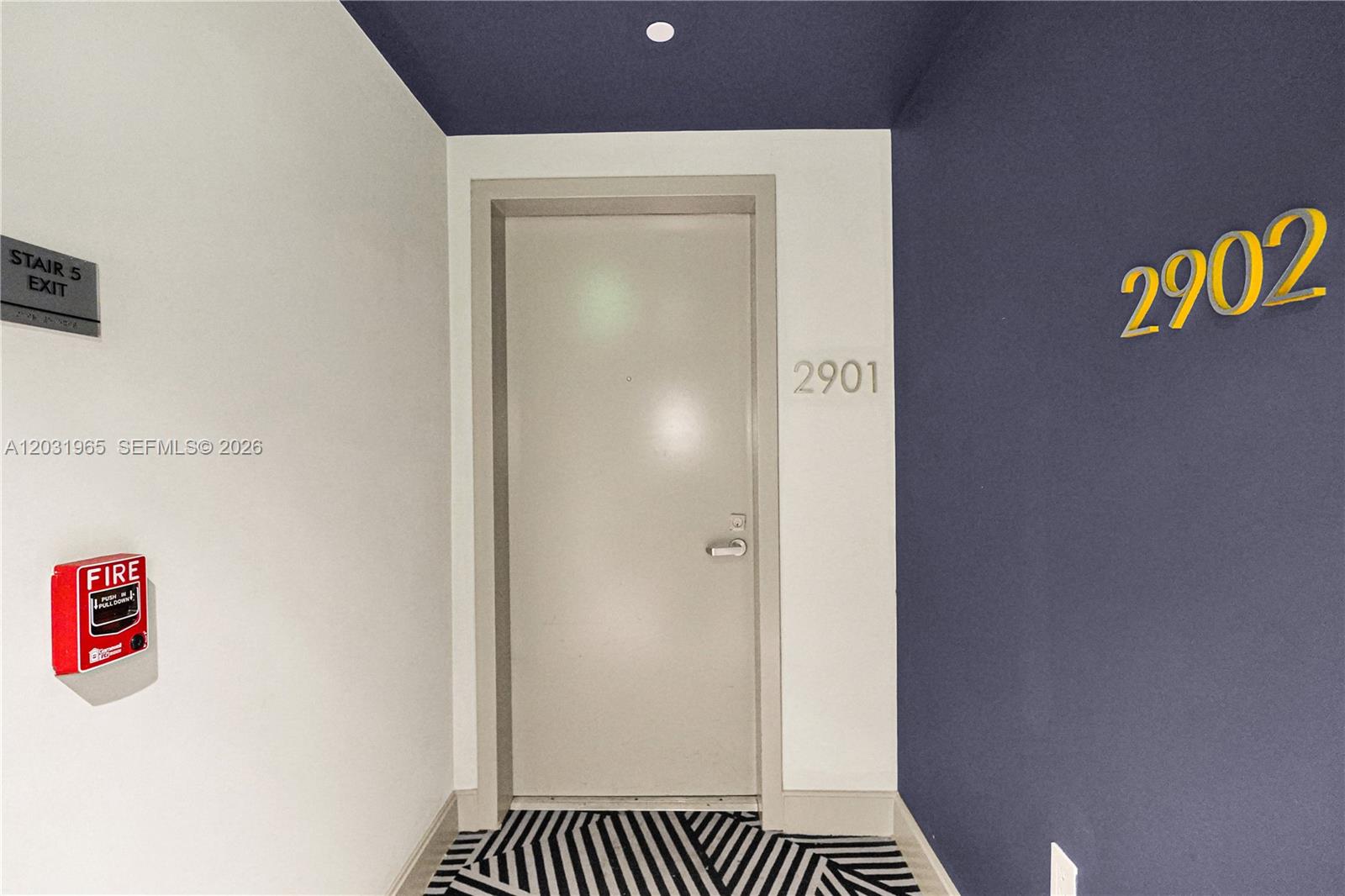 45 SW 9th St #2901, Miami FL 33130