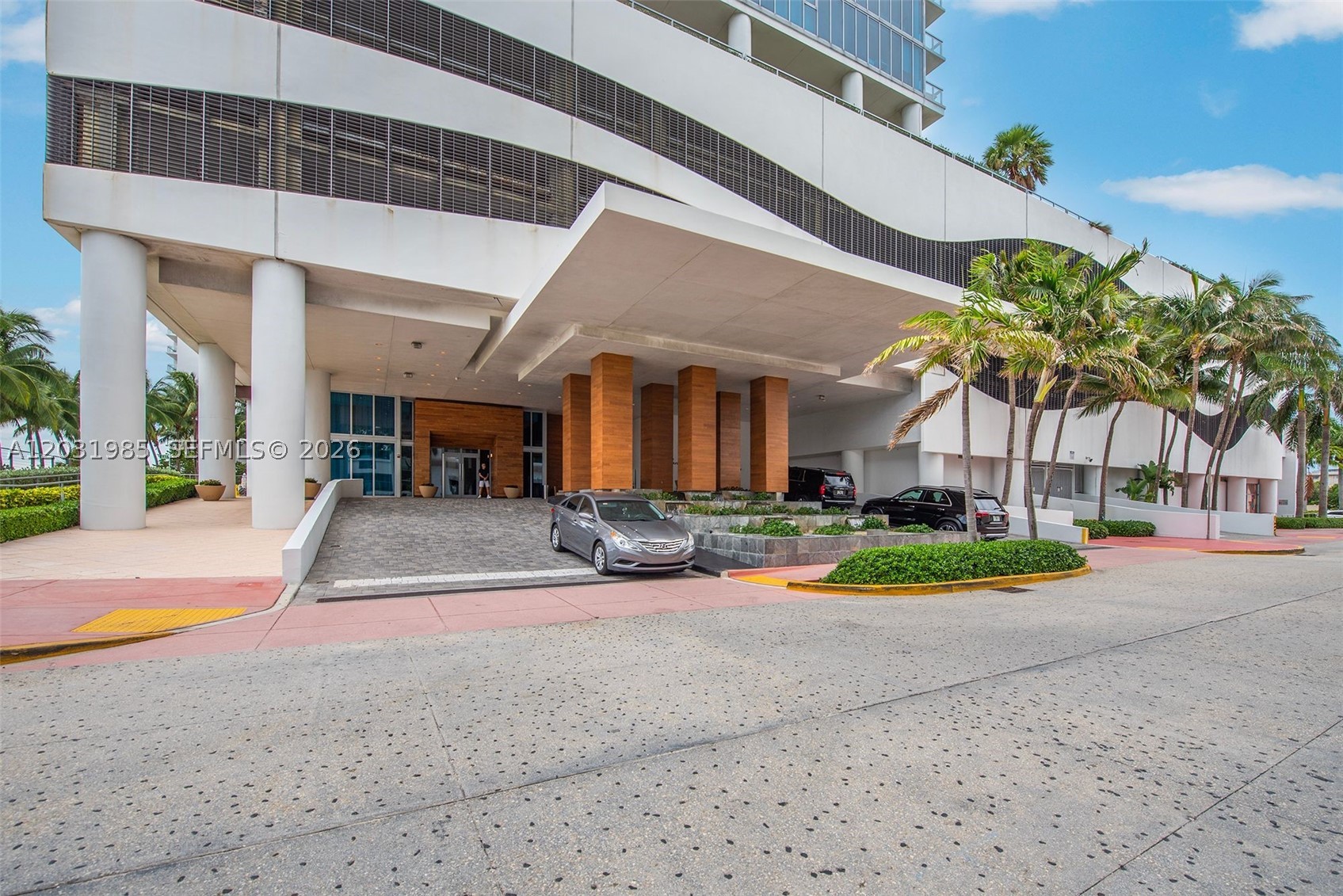 6899 Collins Ave #1903, Miami Beach FL 33141