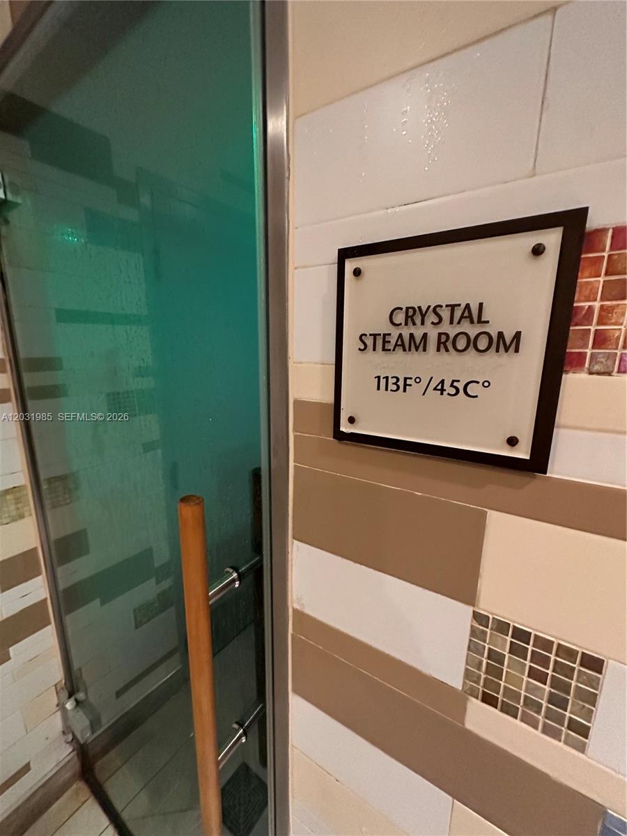 6899 Collins Ave #1903, Miami Beach FL 33141