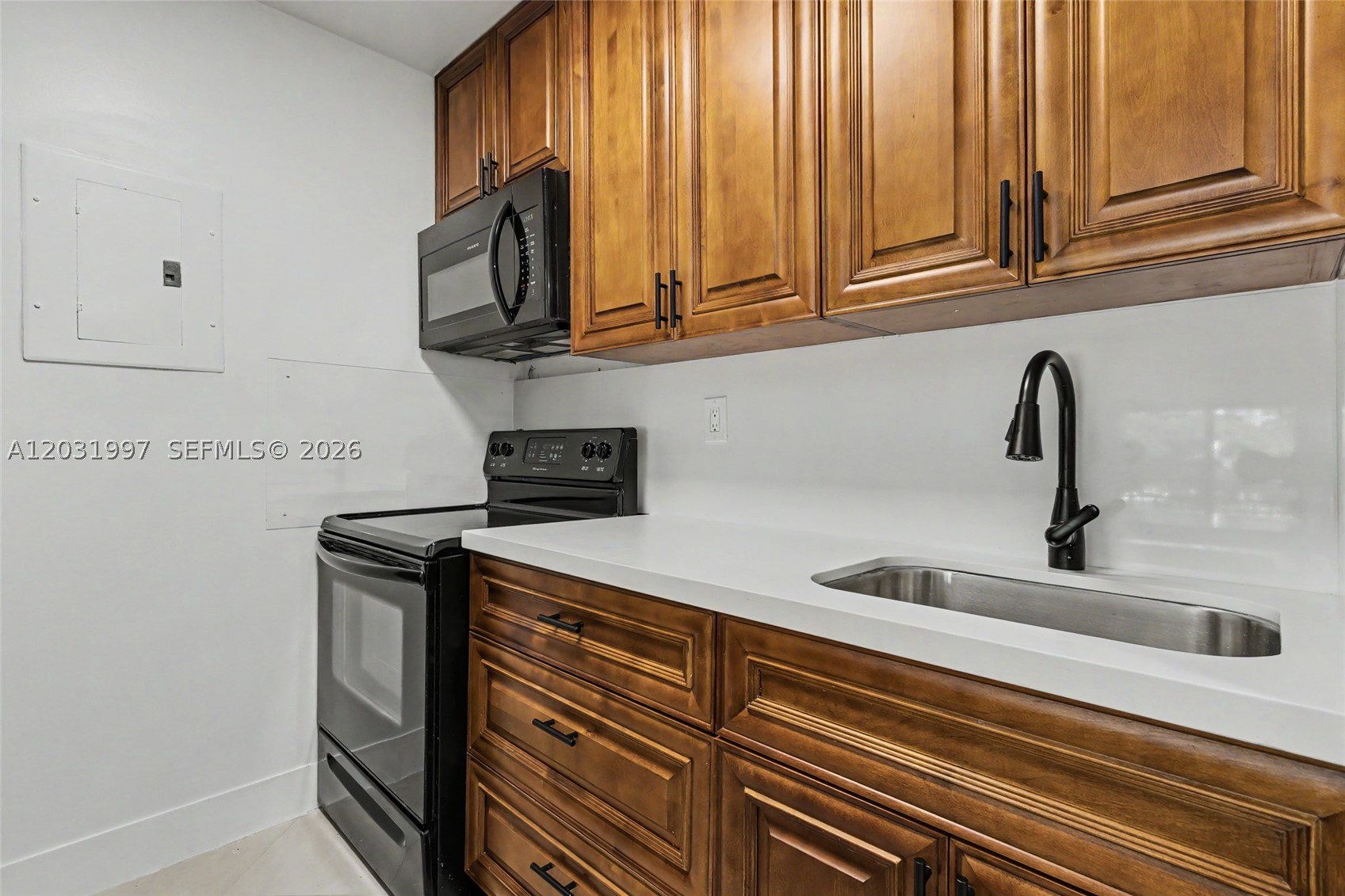 445 SW 11th St #102, Miami FL 33130