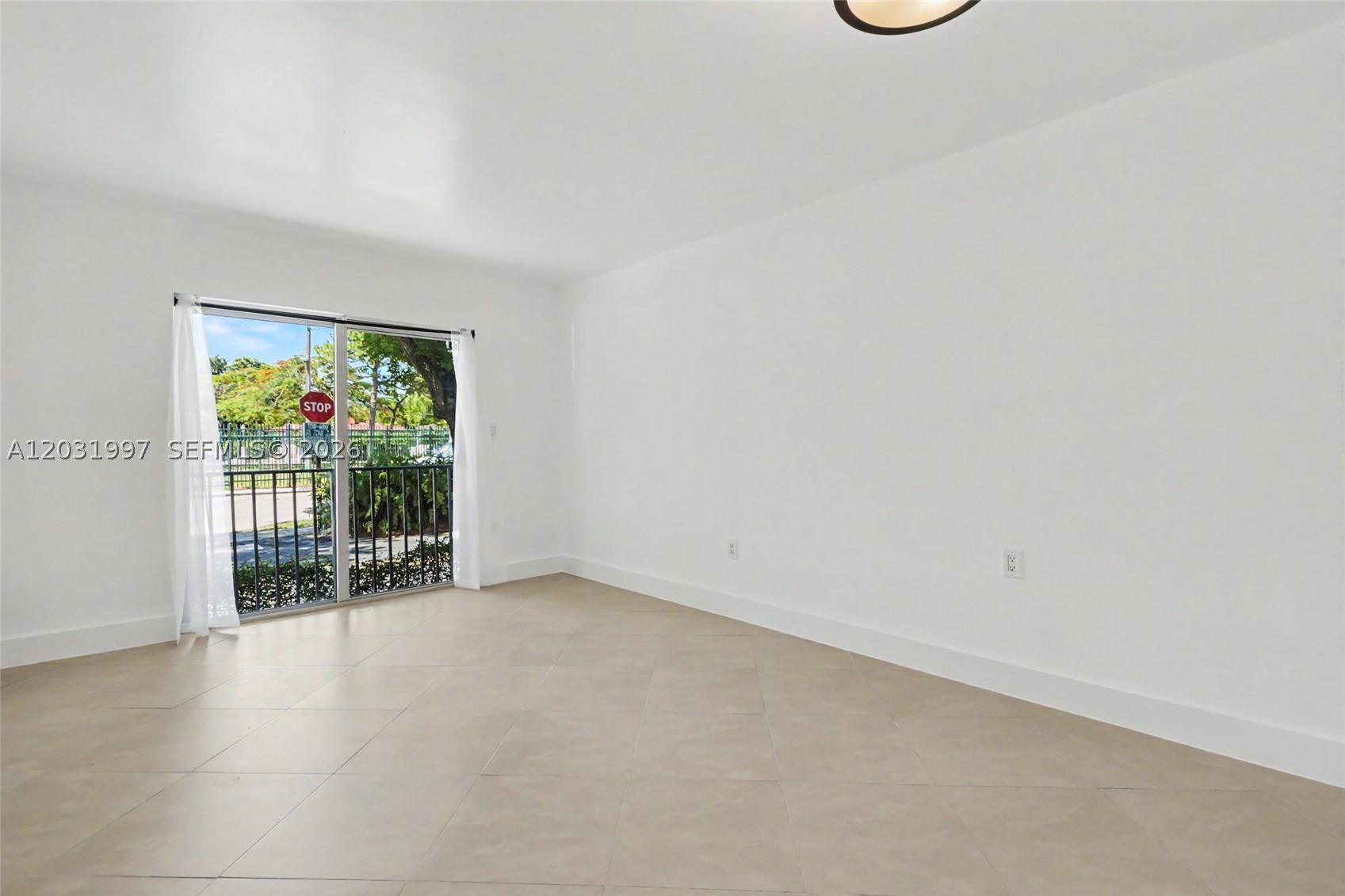 445 SW 11th St #102, Miami FL 33130