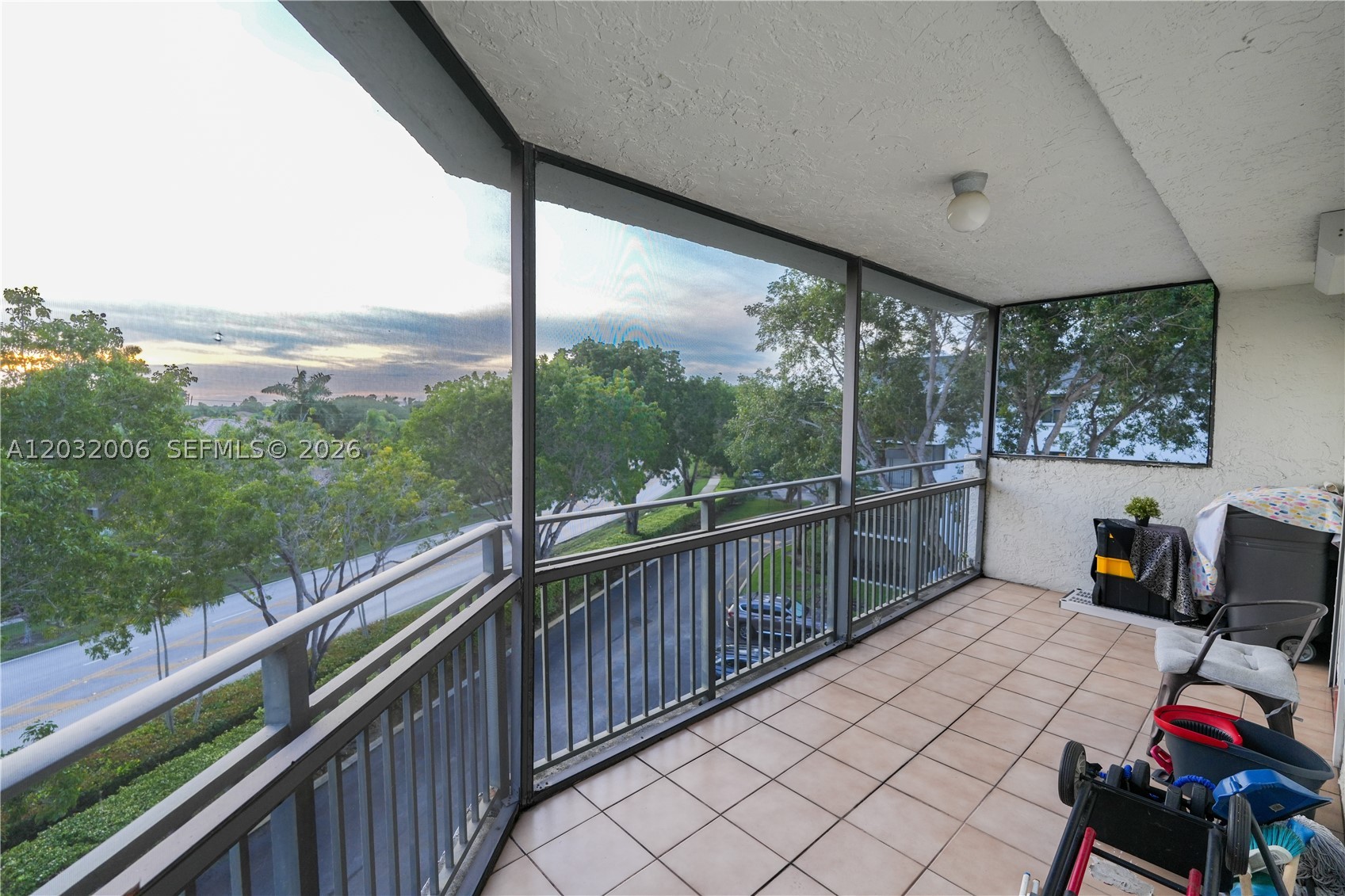 16051 Blatt Blvd #401, Weston FL 33326