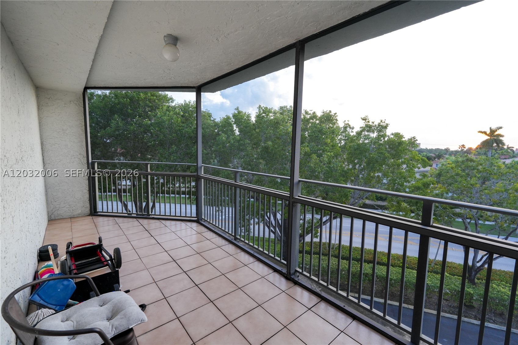 16051 Blatt Blvd #401, Weston FL 33326