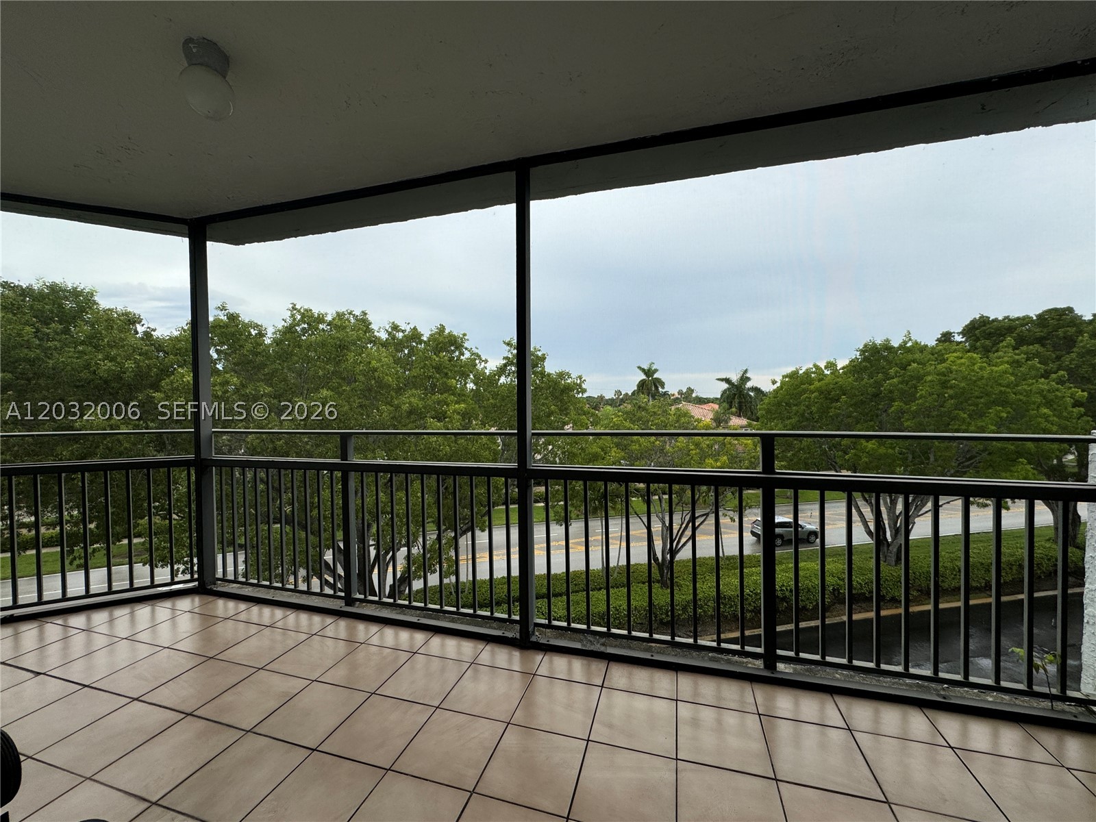 16051 Blatt Blvd #401, Weston FL 33326