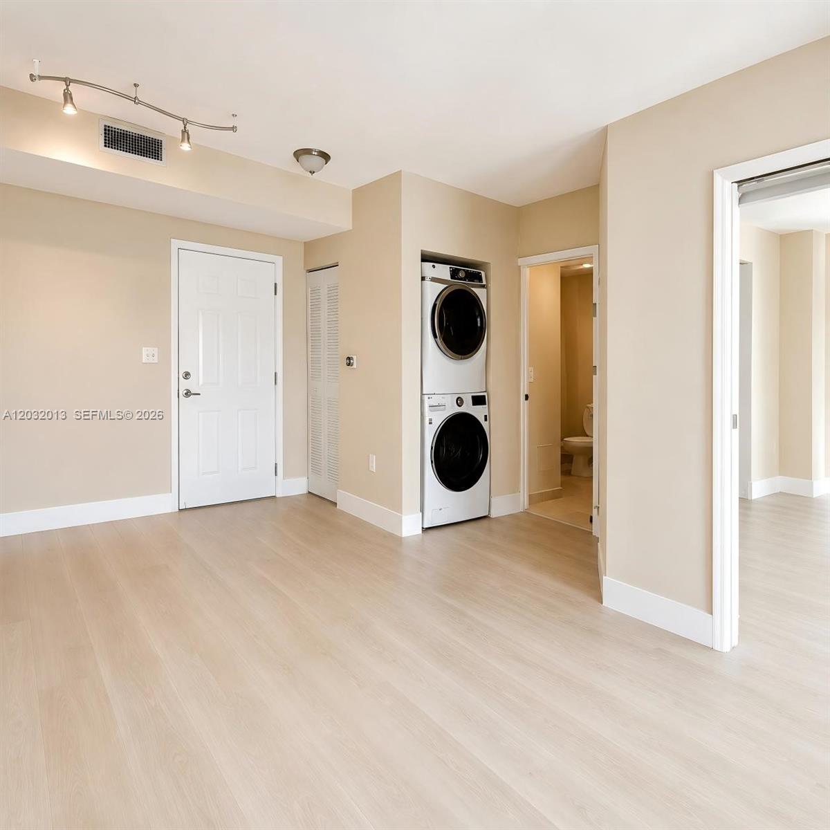 1 Glen Royal Pkwy #1210, Miami FL 33125
