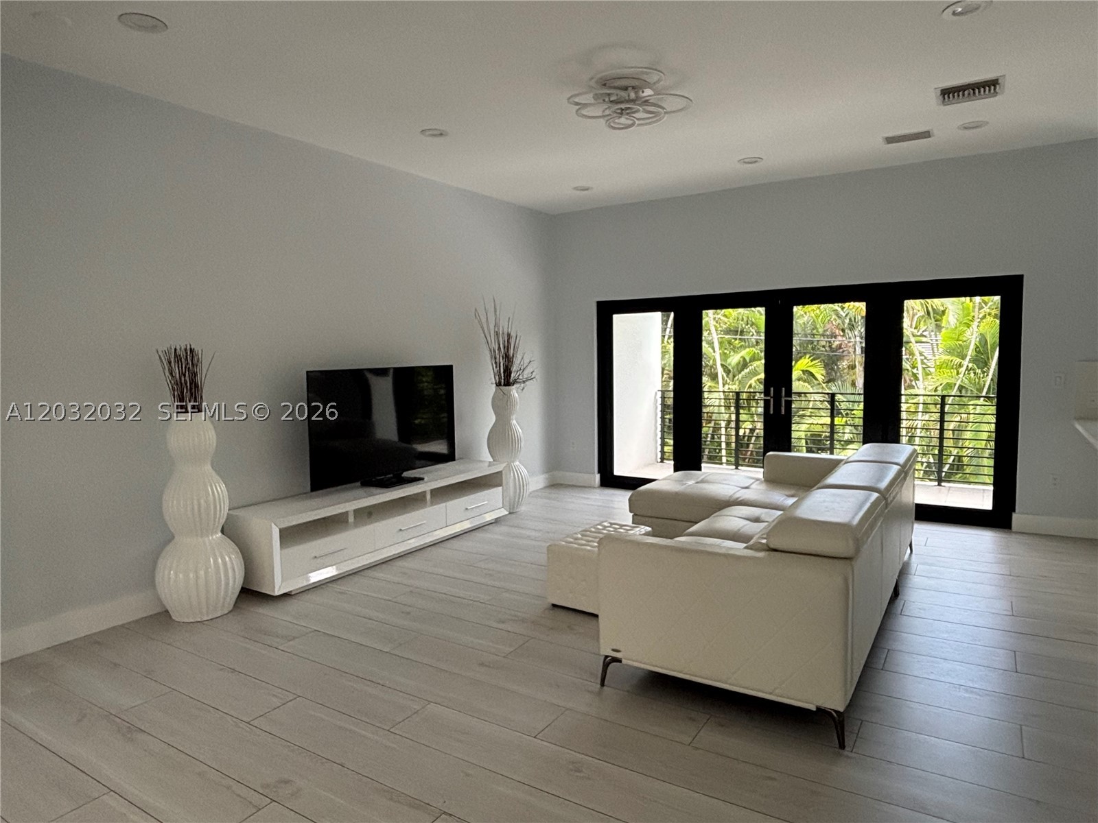 6220 SW 144th St, Coral Gables FL 33158