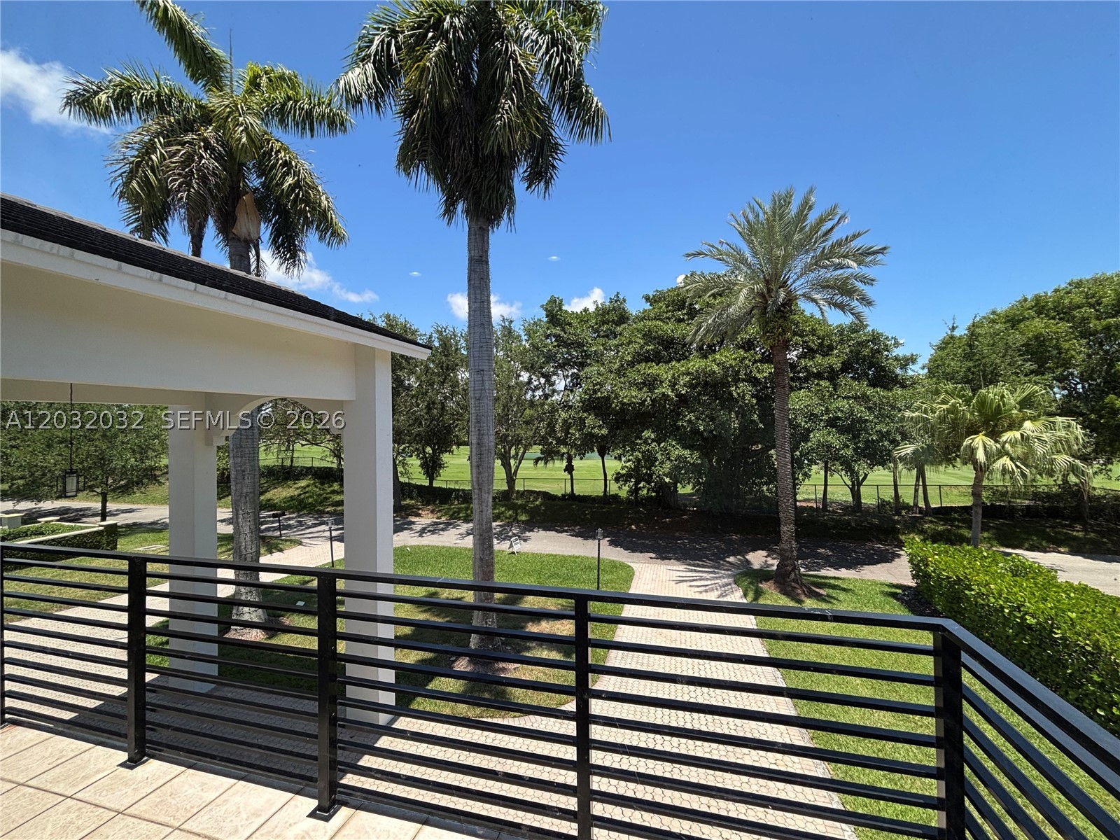 6220 SW 144th St, Coral Gables FL 33158