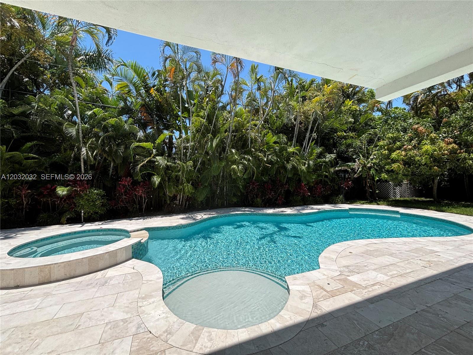 6220 SW 144th St, Coral Gables FL 33158