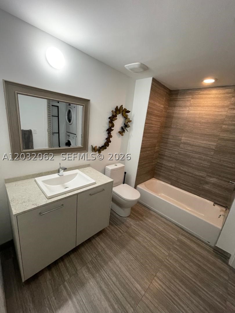 1010 Brickell Ave #2704, Miami FL 33131