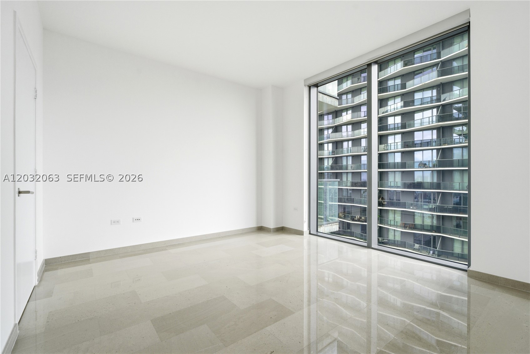 88 SW 7th St #2302, Miami FL 33130