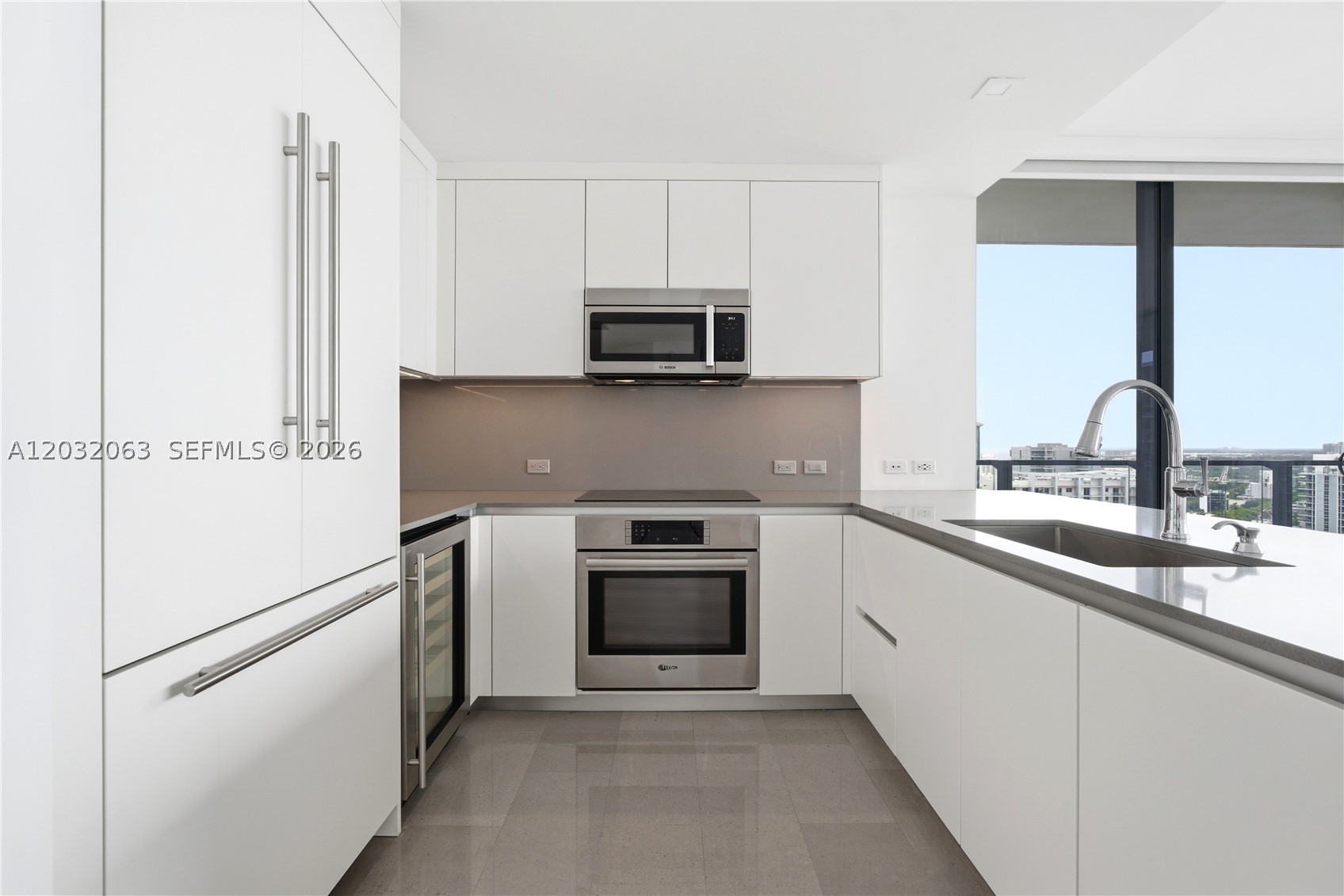 88 SW 7th St #2302, Miami FL 33130