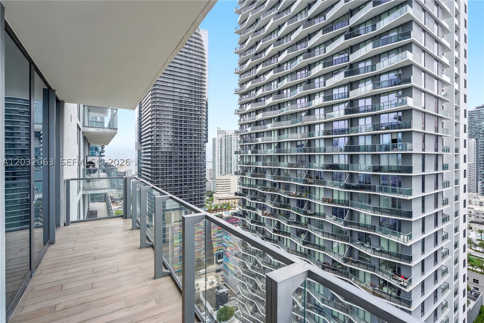 88 SW 7th St #2302, Miami FL 33130
