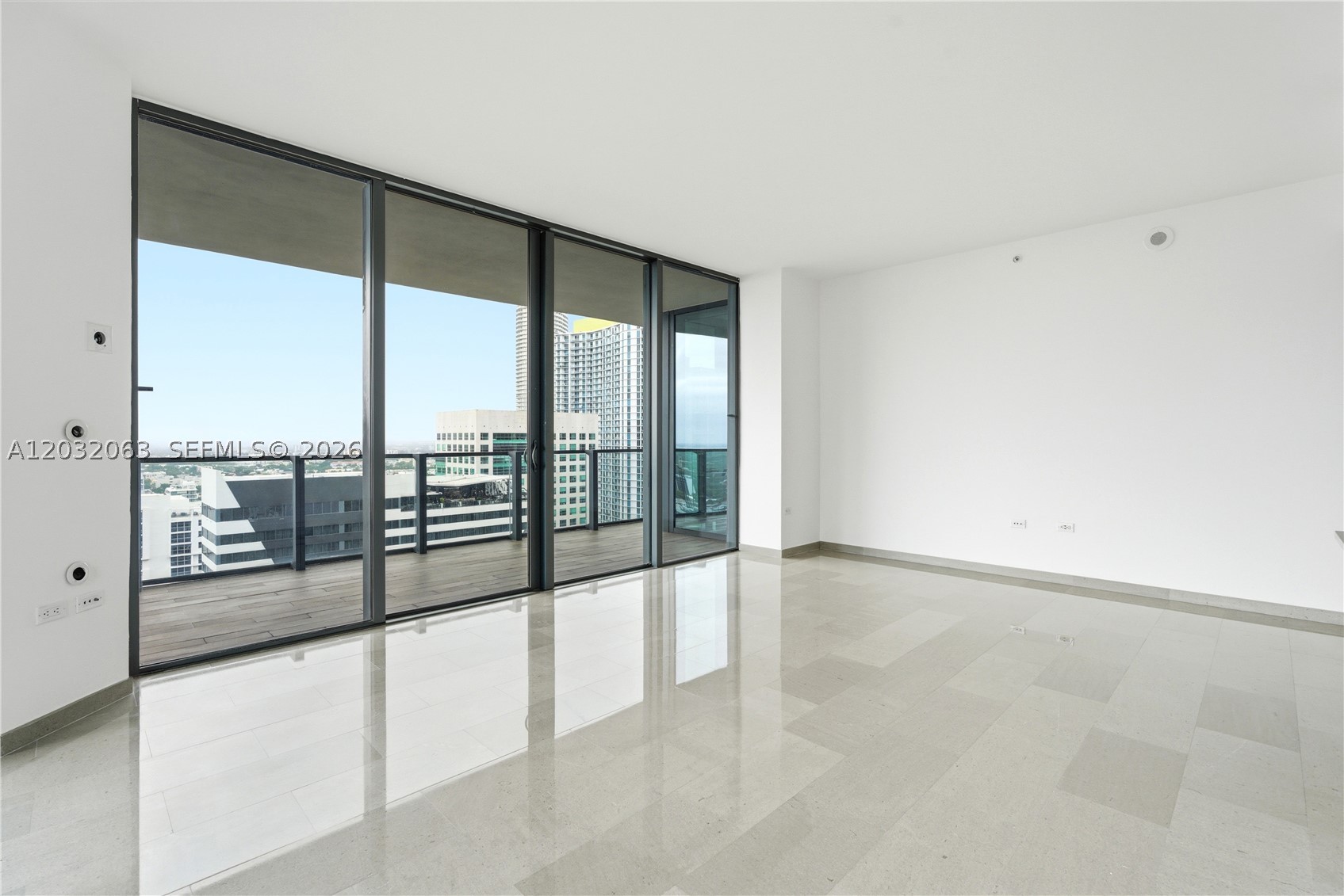 88 SW 7th St #2302, Miami FL 33130