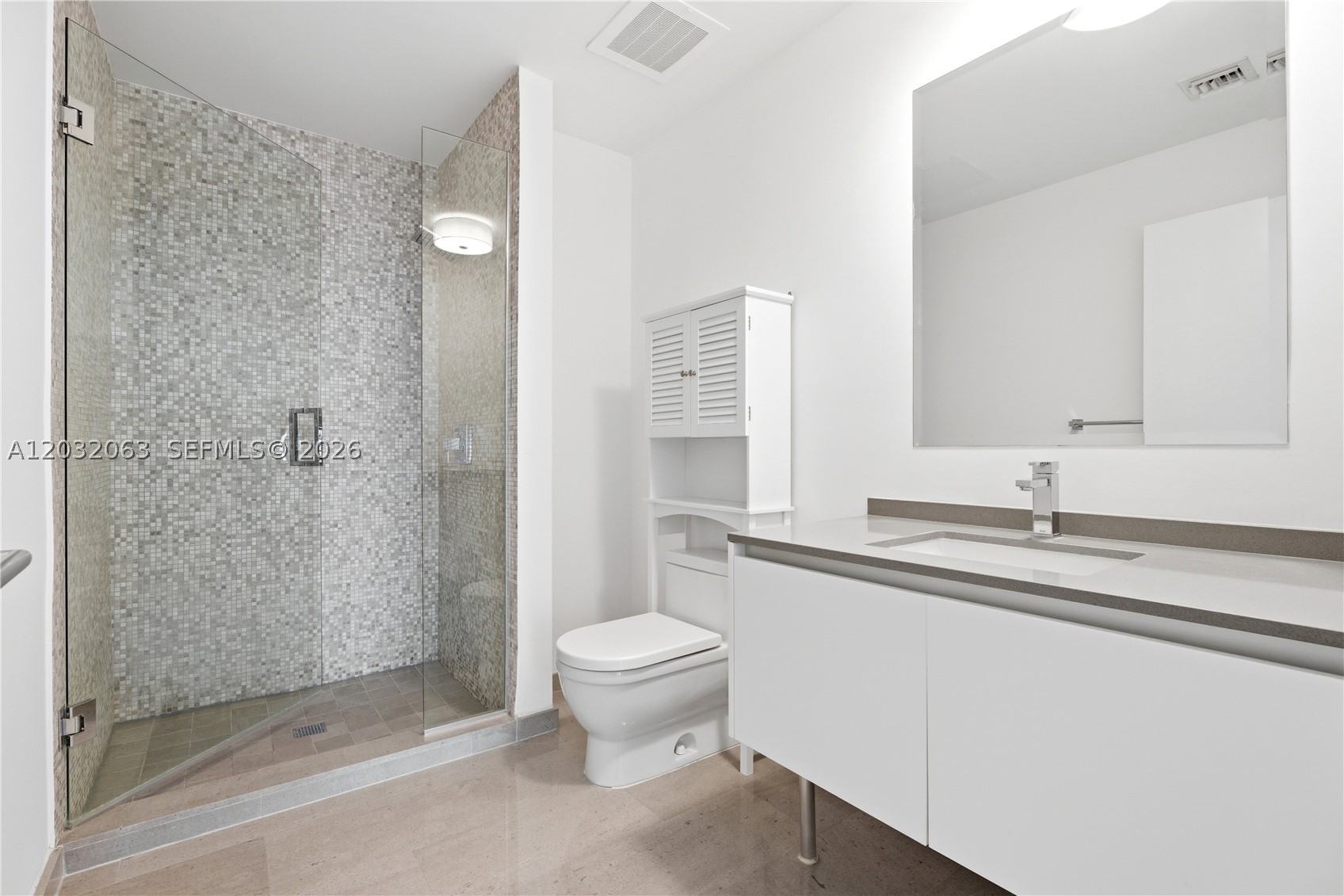 88 SW 7th St #2302, Miami FL 33130