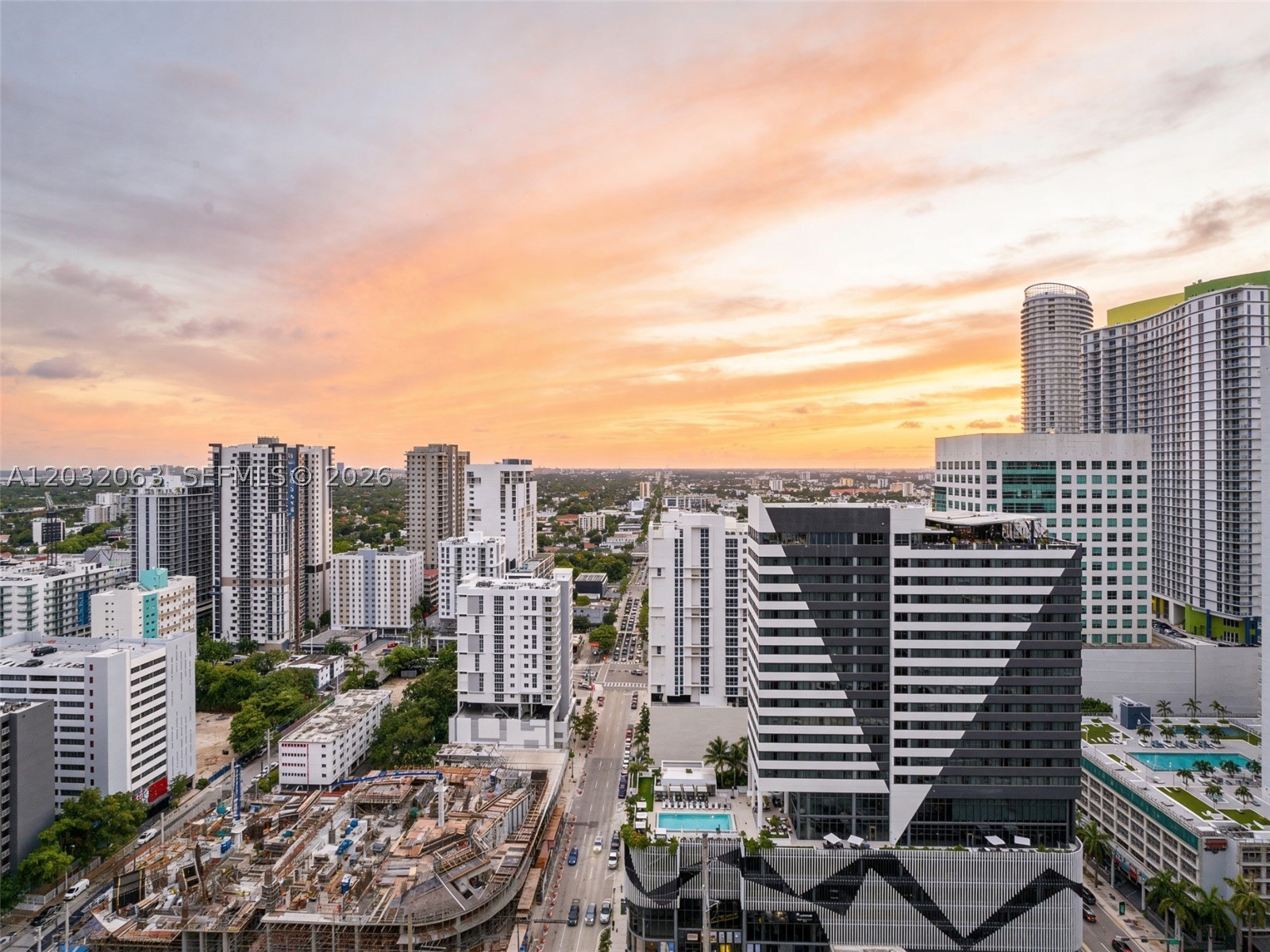 88 SW 7th St #2302, Miami FL 33130