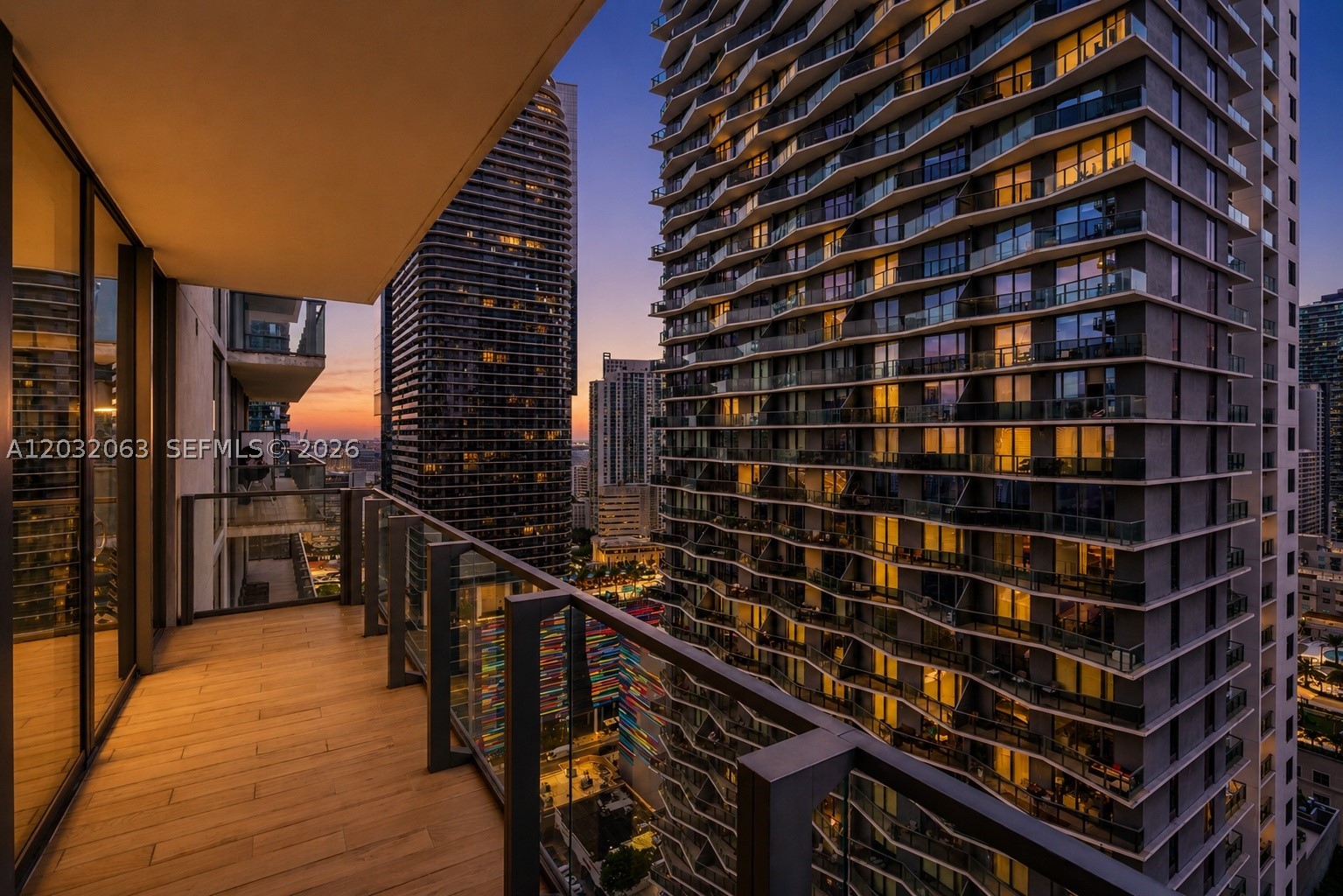 88 SW 7th St #2302, Miami FL 33130