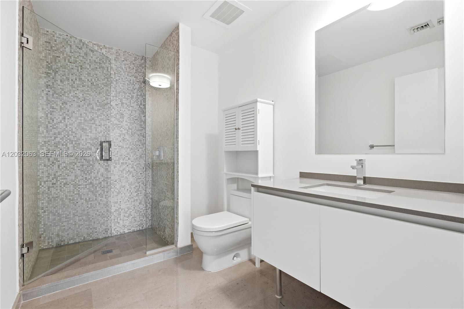 88 SW 7th St #2302, Miami FL 33130