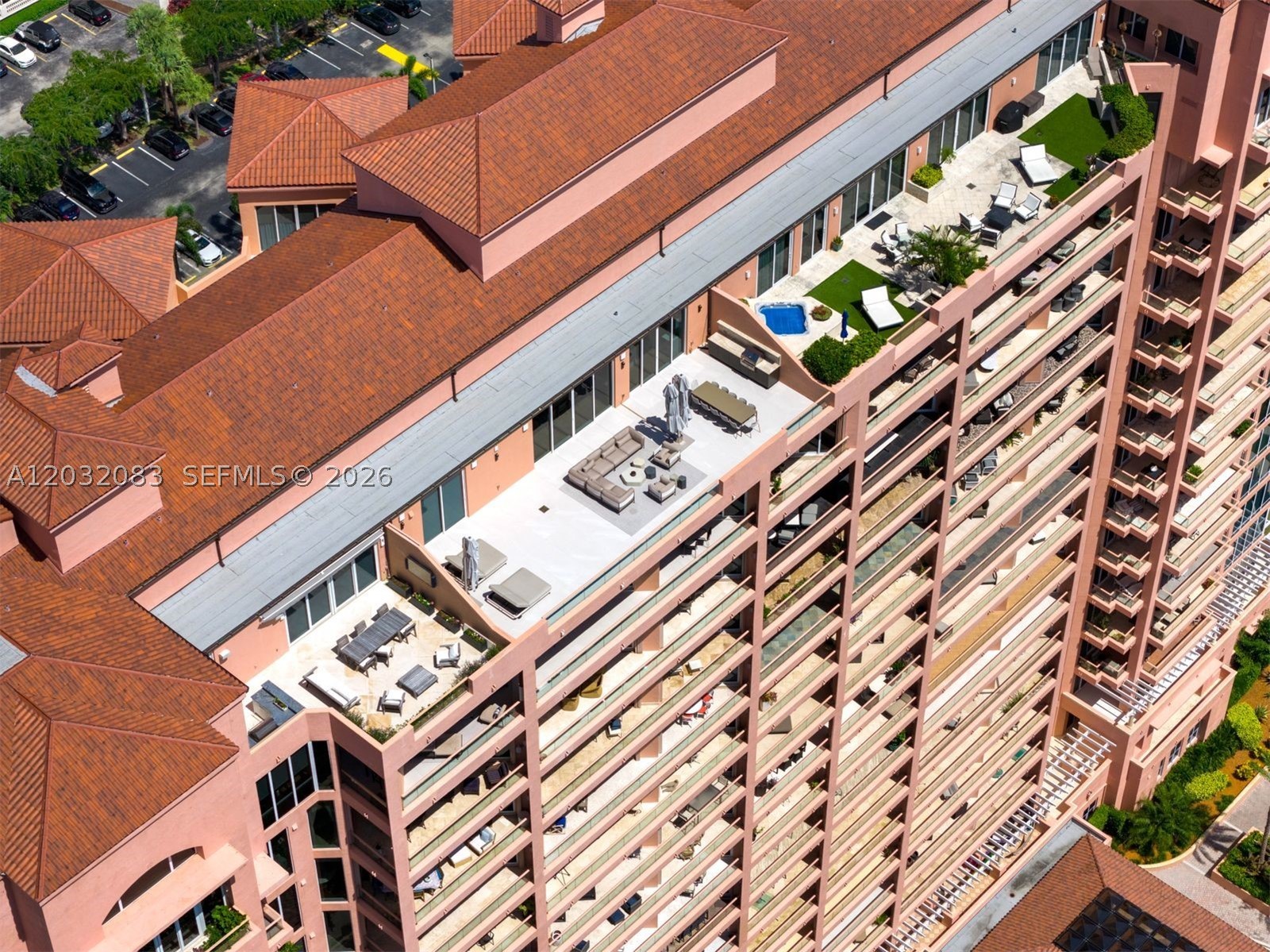 60 Edgewater Dr #TS-D, Coral Gables FL 33133