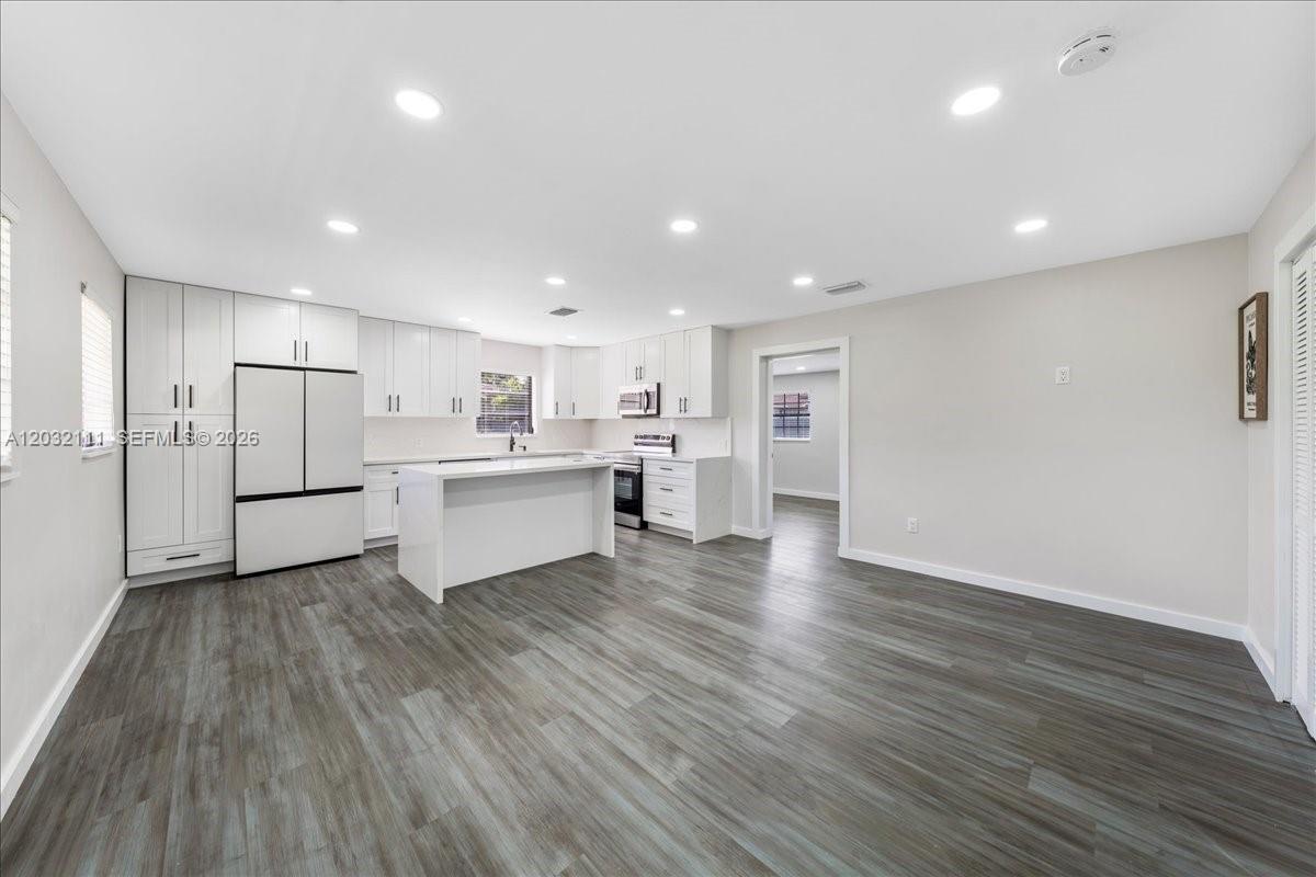 7705 SW 66th St #0, Miami FL 33143