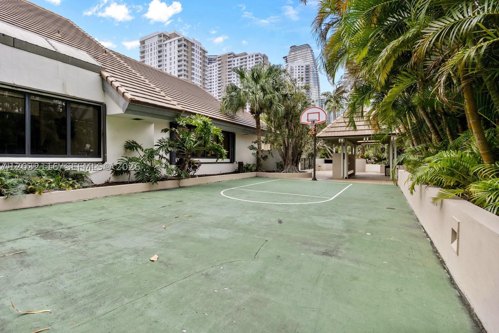 520 Brickell Key Dr #A307, Miami FL 33131