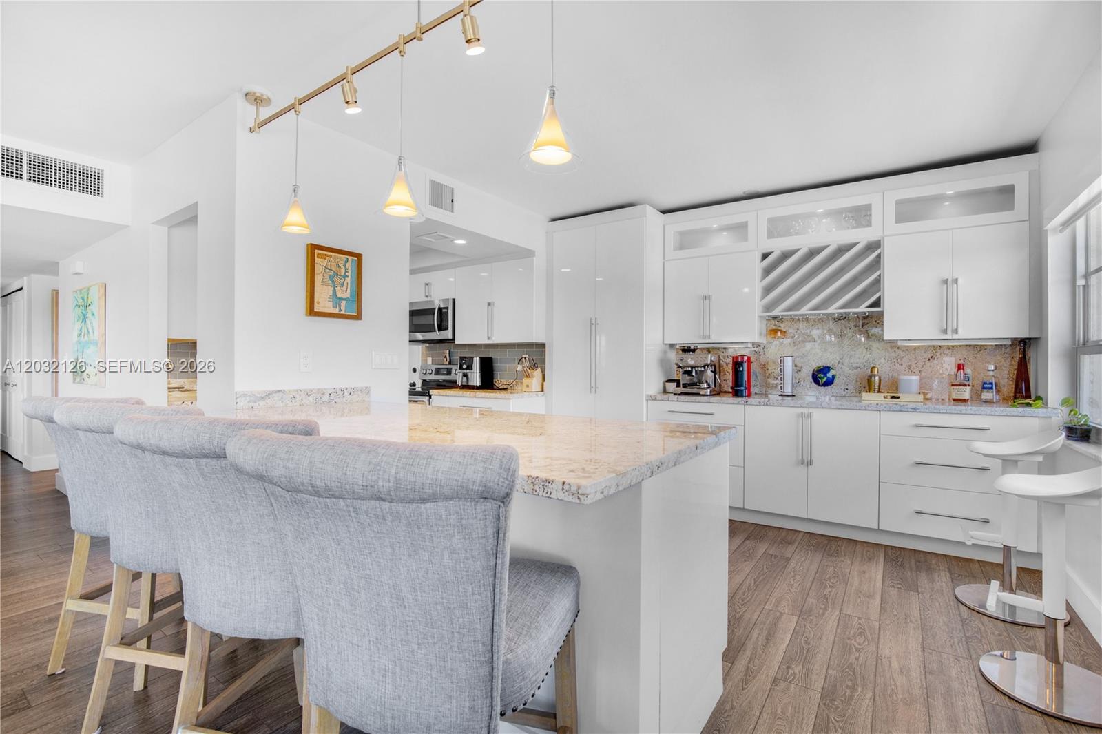 2500 E Las Olas Blvd #408, Fort Lauderdale FL 33301