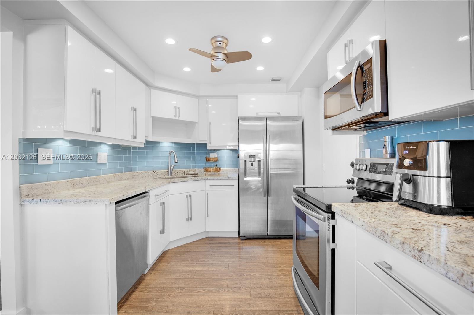 2500 E Las Olas Blvd #408, Fort Lauderdale FL 33301