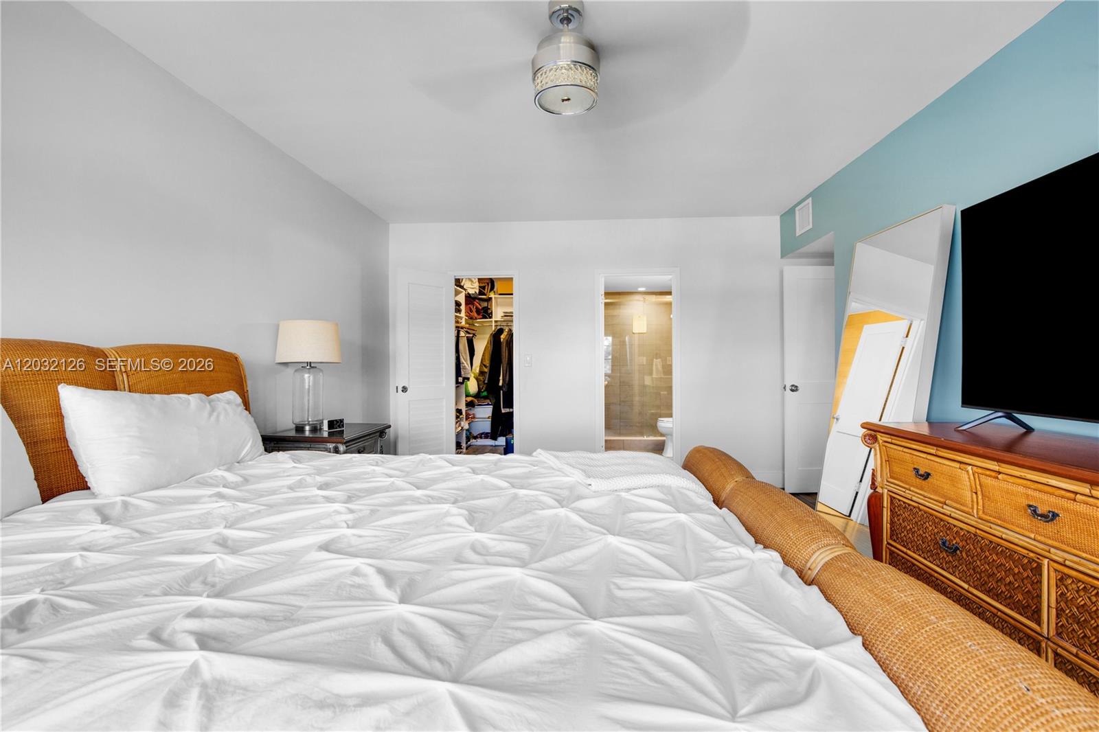 2500 E Las Olas Blvd #408, Fort Lauderdale FL 33301