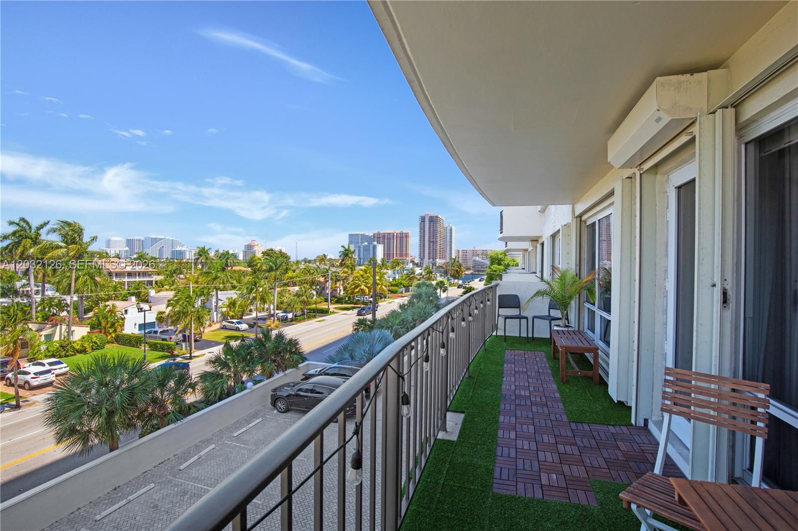 2500 E Las Olas Blvd #408, Fort Lauderdale FL 33301