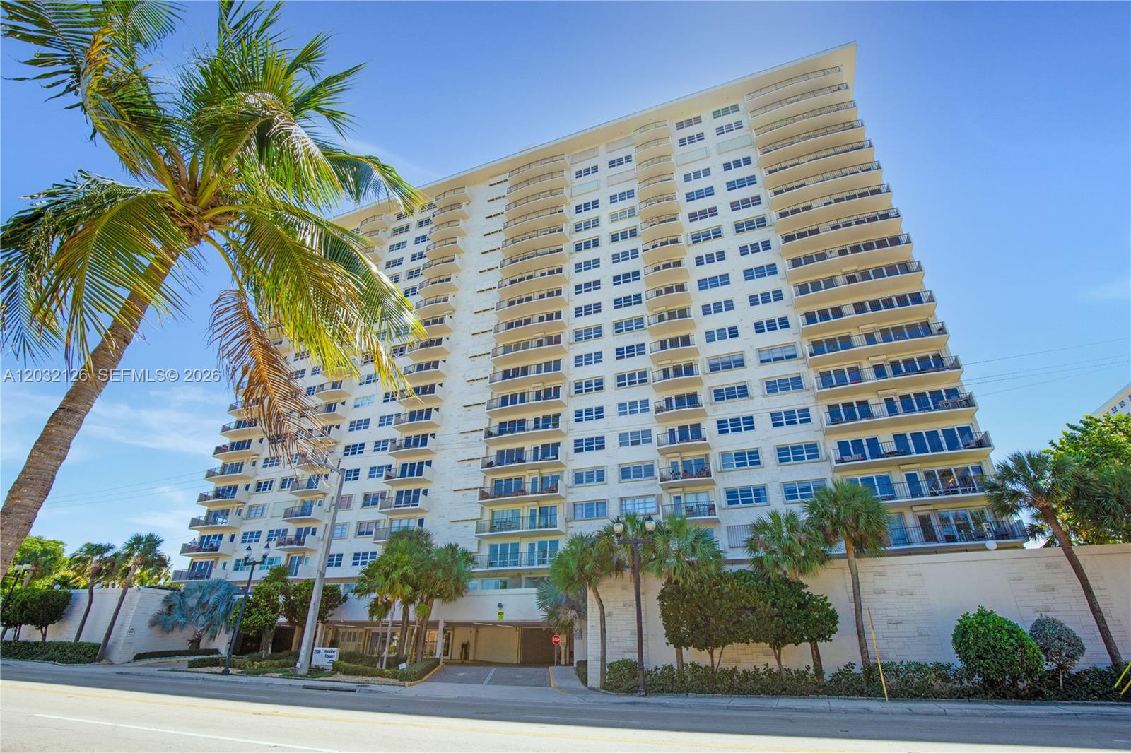 2500 E Las Olas Blvd #408, Fort Lauderdale FL 33301