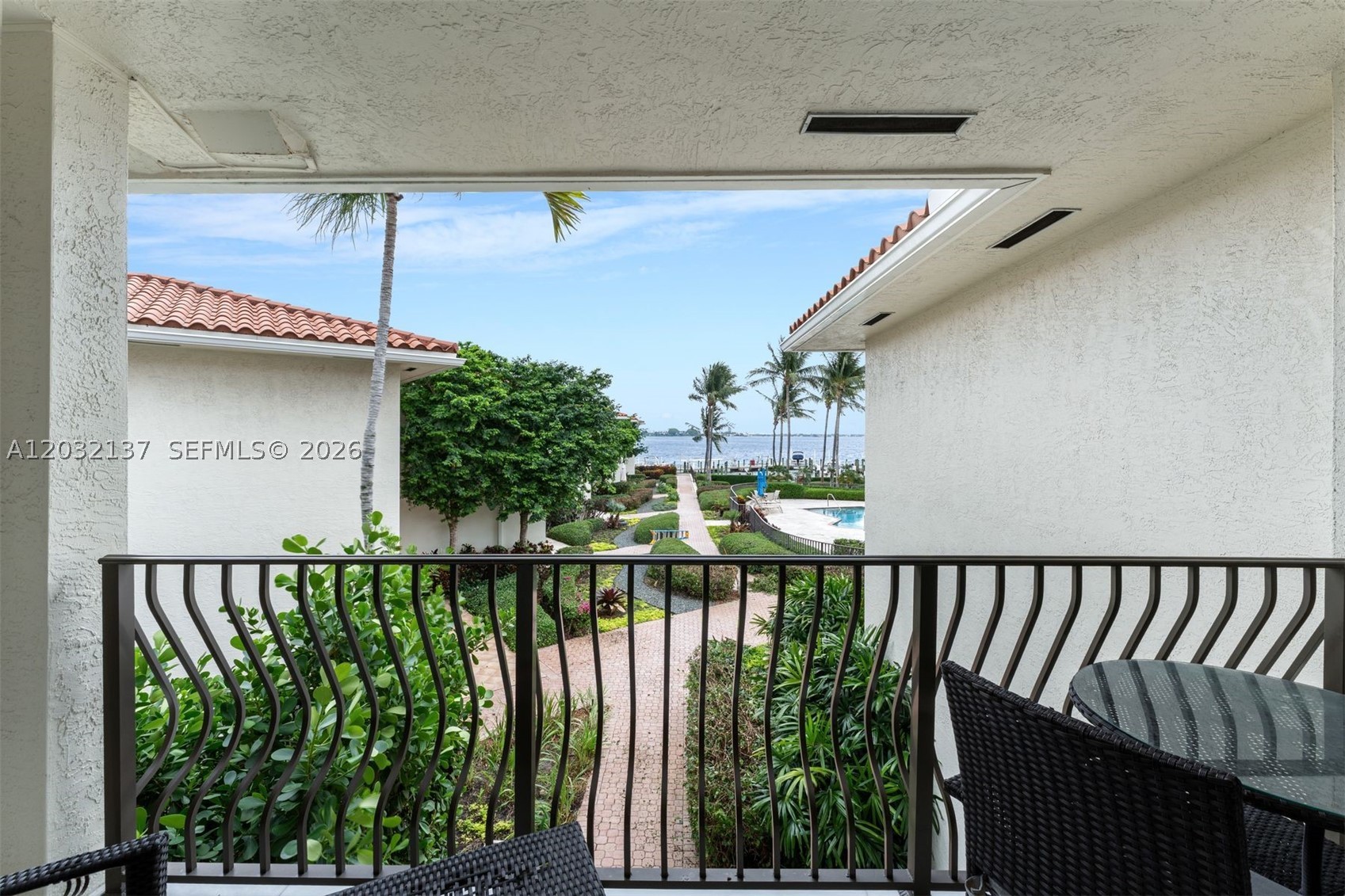 5021 NE London Walk Ter #50, Miami FL 33138