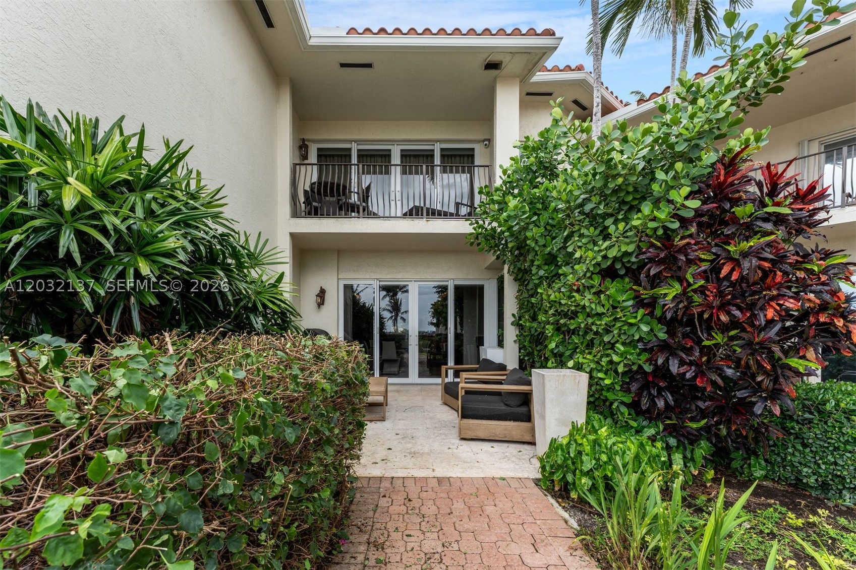 5021 NE London Walk Ter #50, Miami FL 33138
