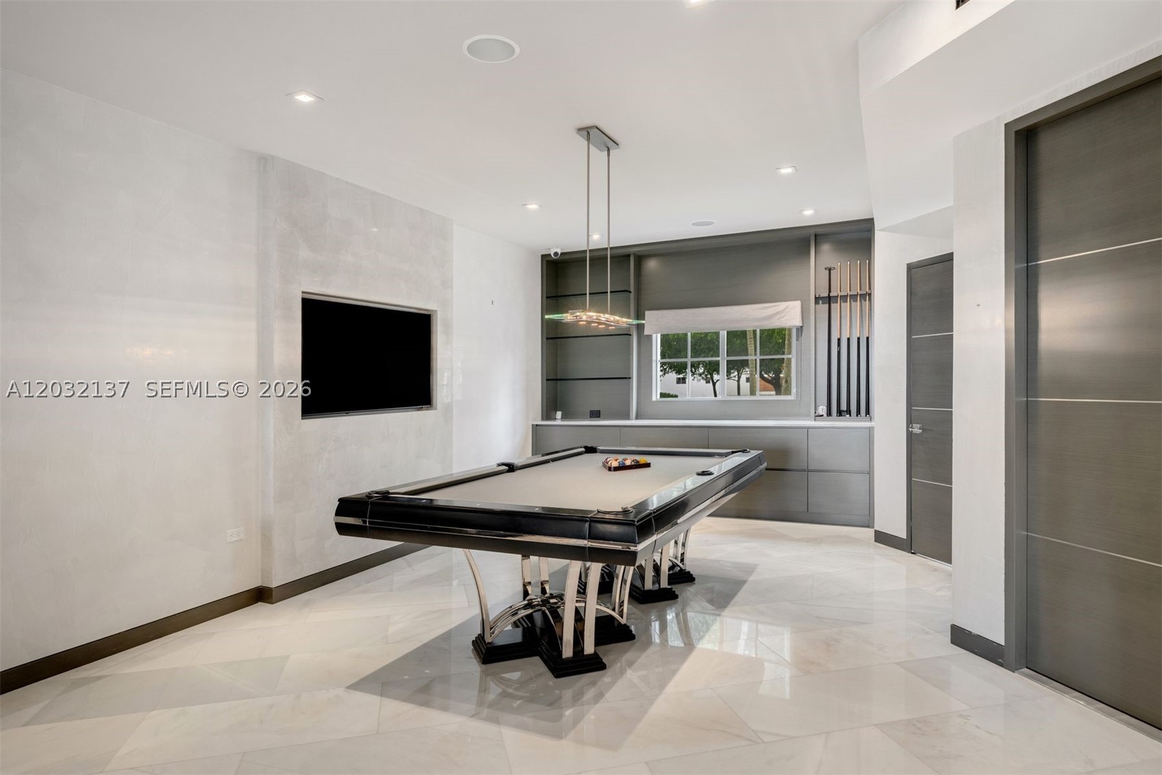 5021 NE London Walk Ter #50, Miami FL 33138